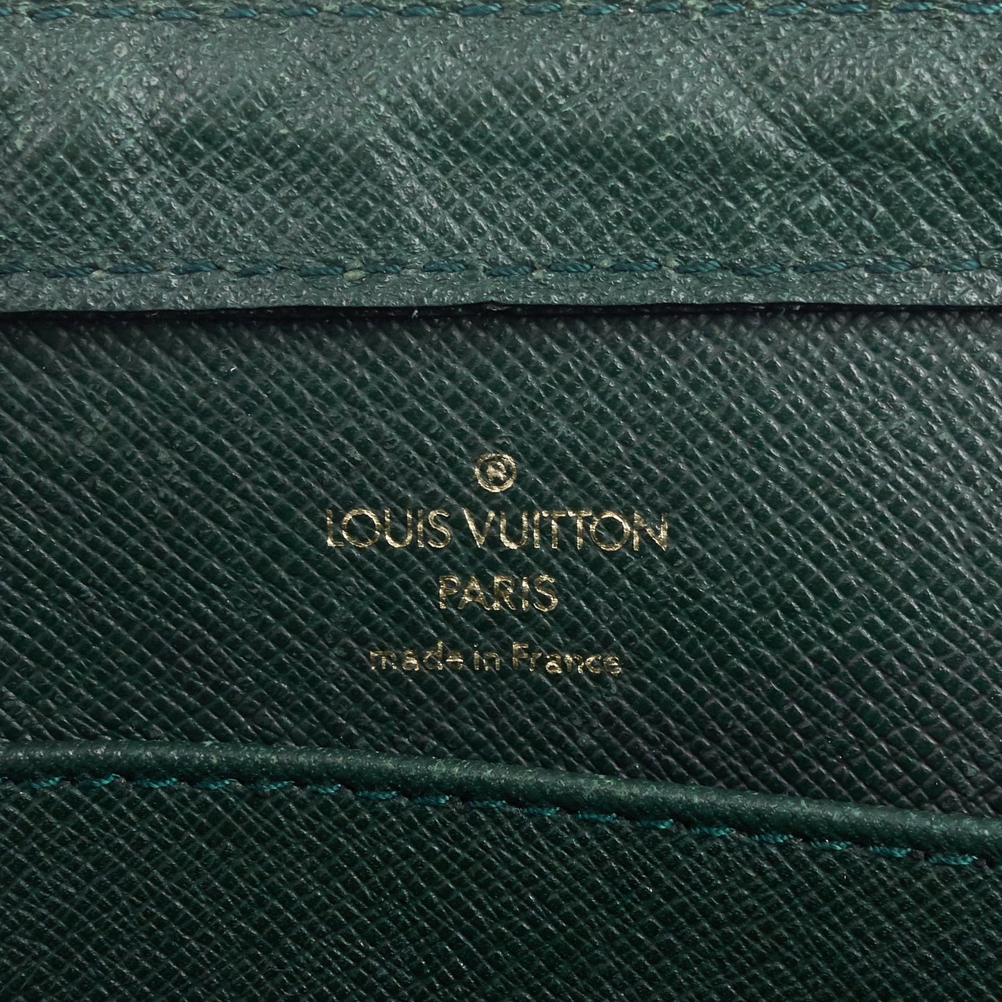 Louis Vuitto Pochette Baikal Epicea Taiga Leather Bag
