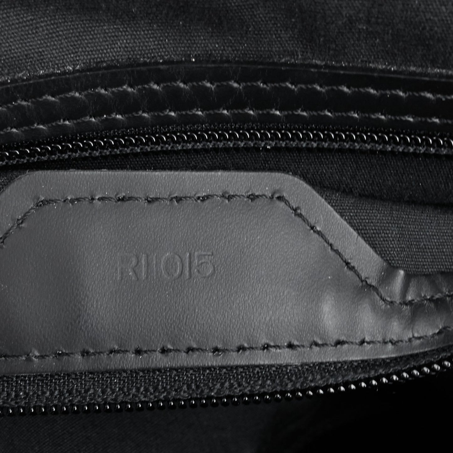 Louis Vuitto Sac Plat GM Black Epi Leather Bag