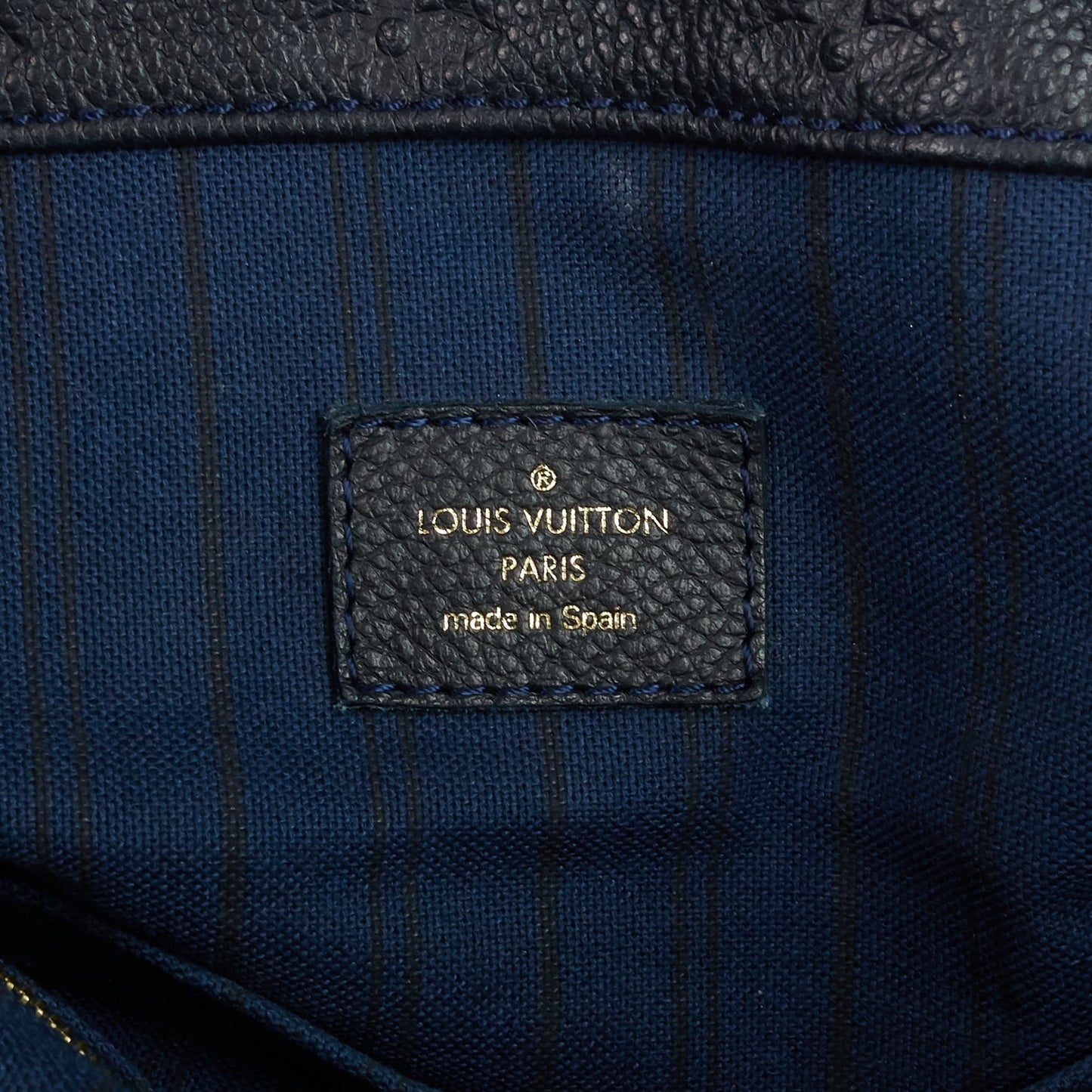 Louis Vuitto Artsy MM Monogram Empreinte Leather Bag