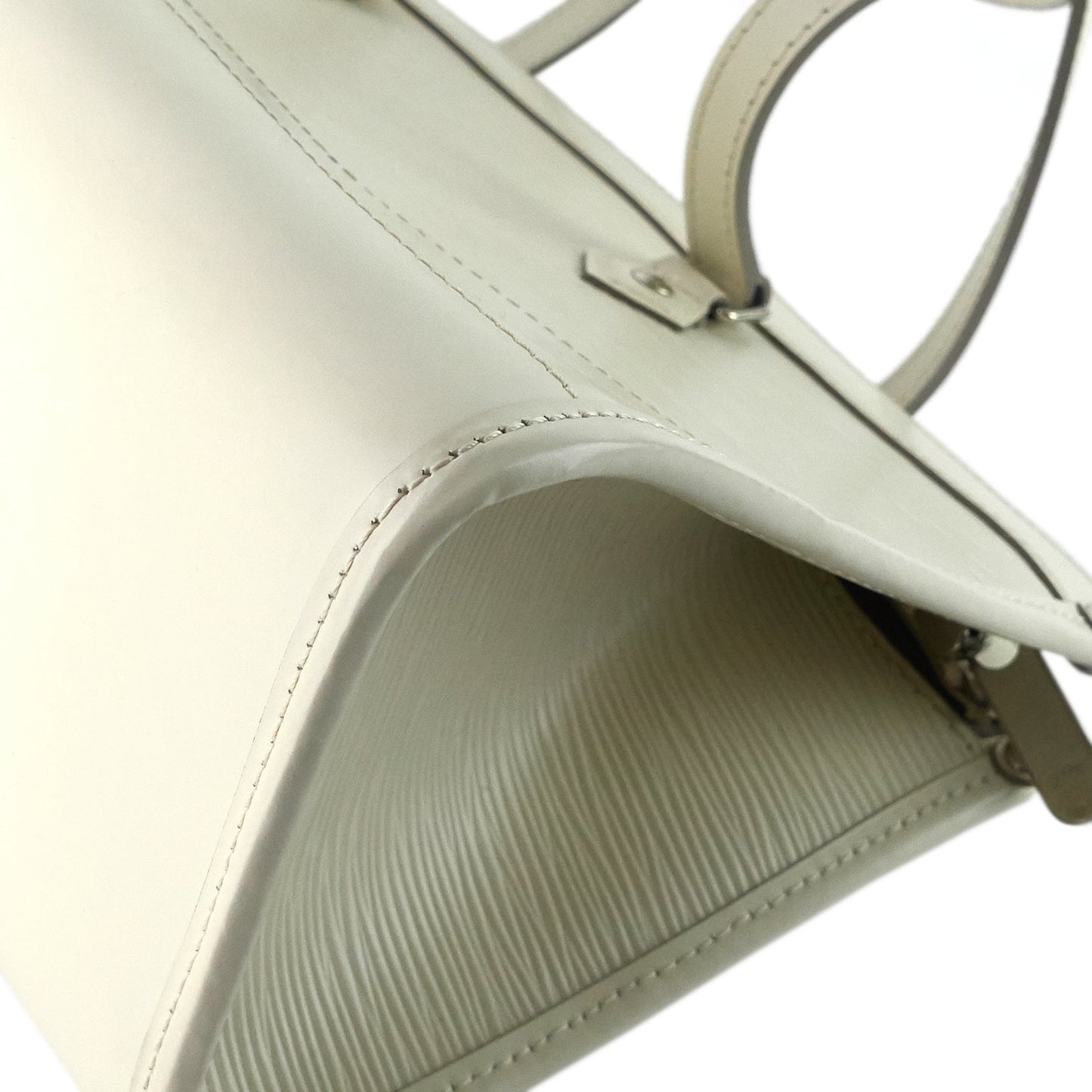 Louis Vuitto Madelaine White Epi Leather Handbag