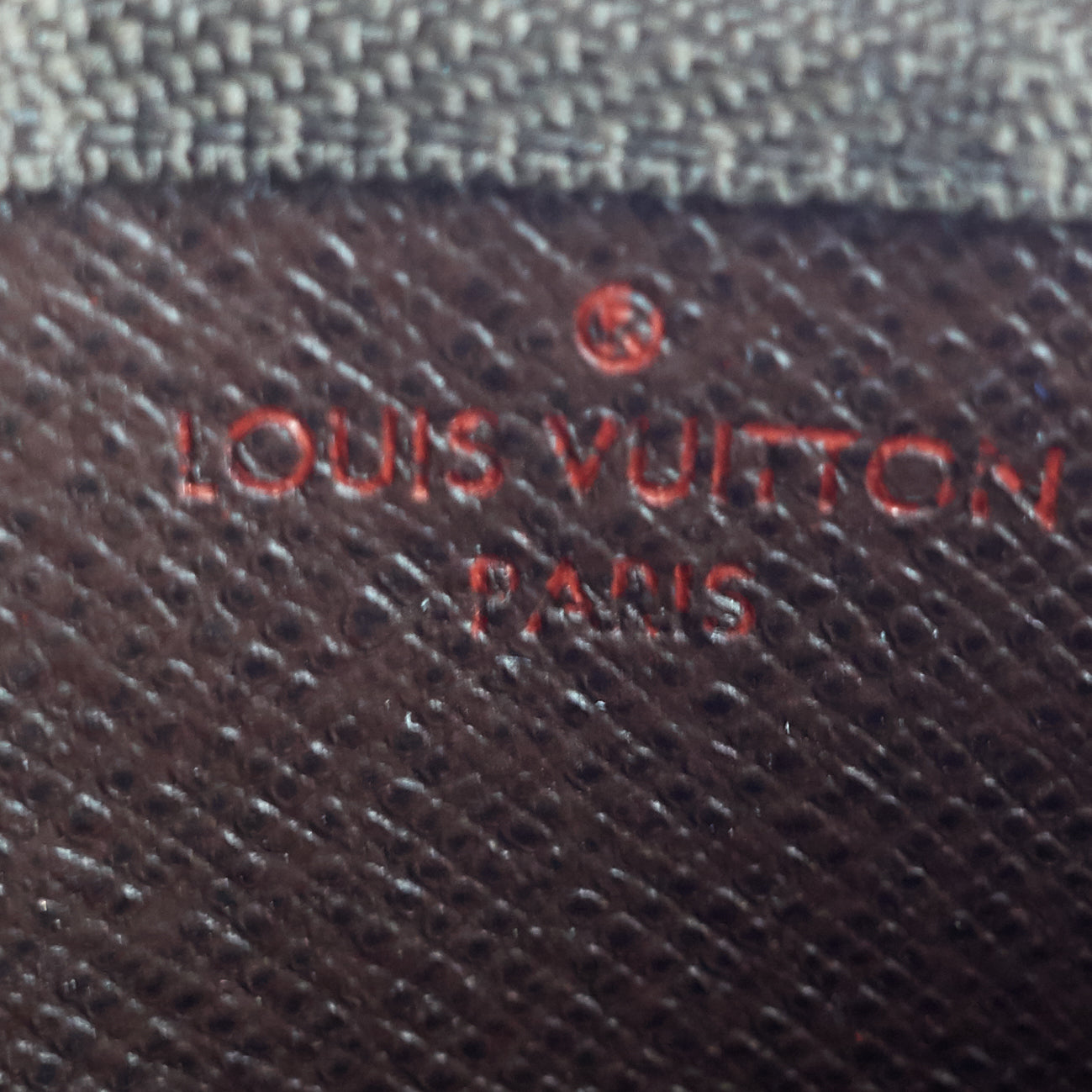 Louis Vuitto Damier Ebene Canvas Key Pouch
