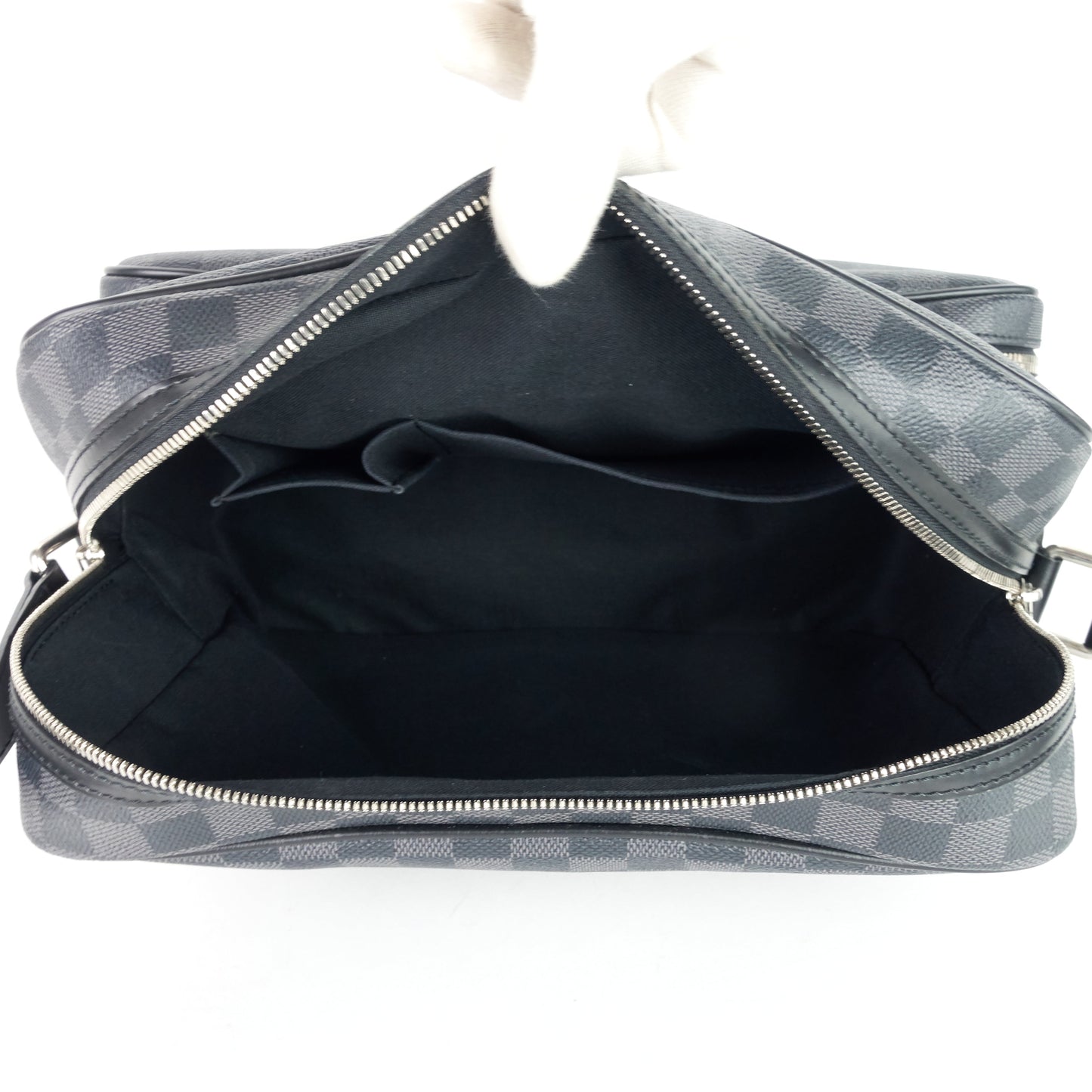 Louis Vuitto Leoh Damier Graphite Canvas Messenger Bag