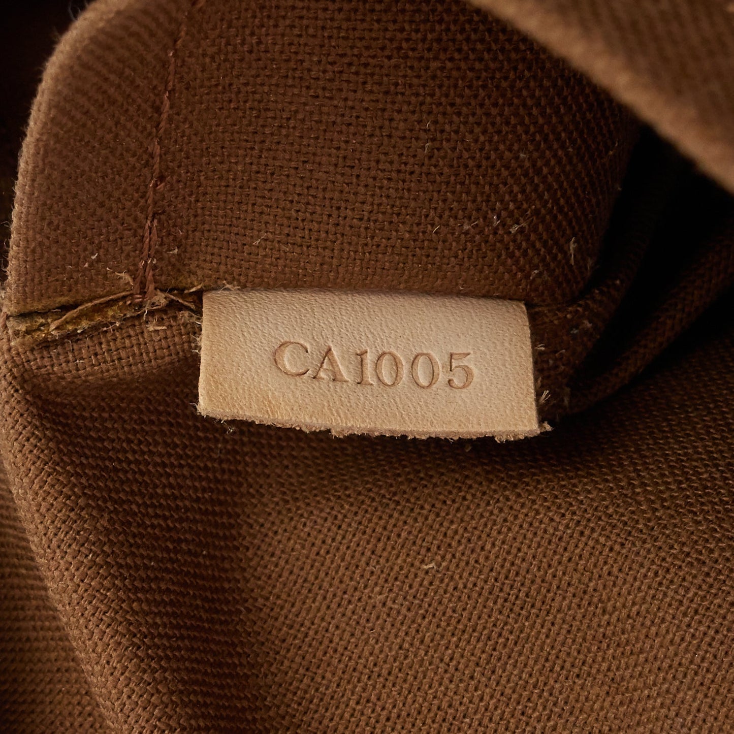 Louis Vuitto Sac Bosphore Monogram Canvas Messenger Bag