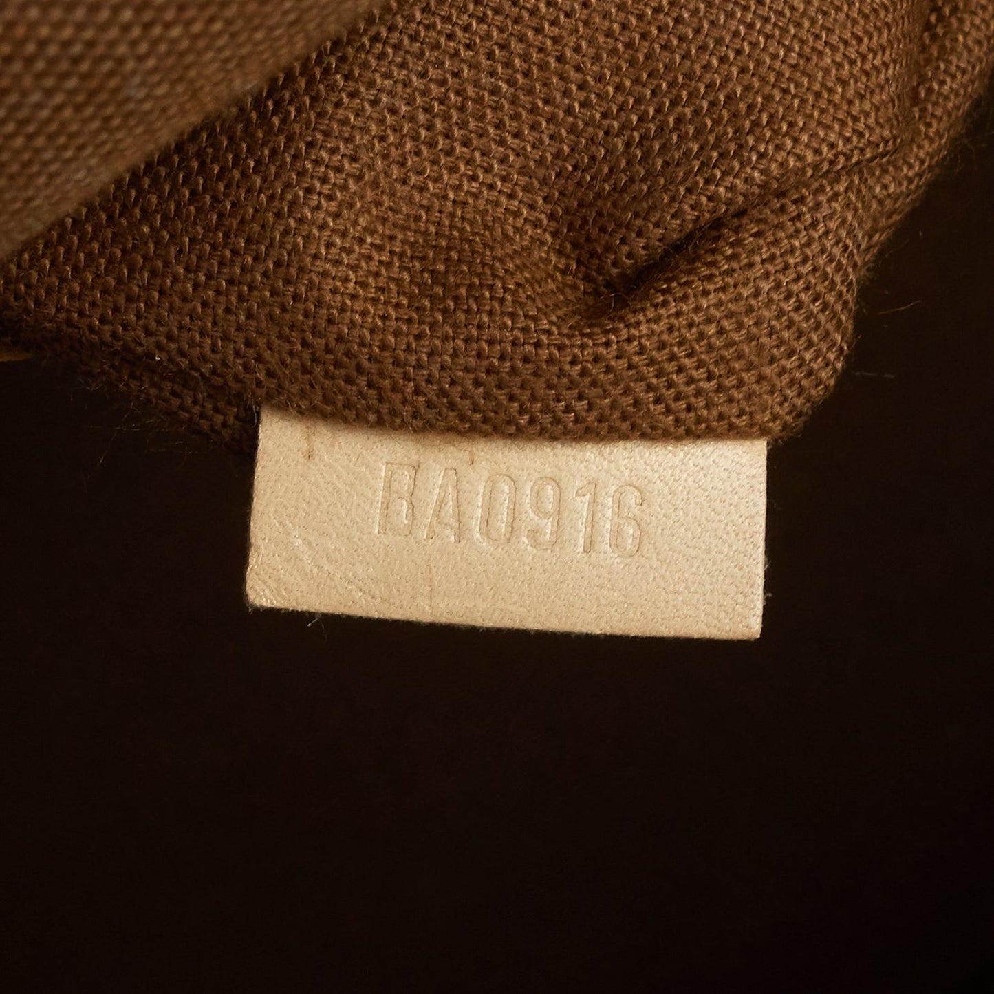 Louis Vuitto Alma MM Vintage Monogram Canvas Bag