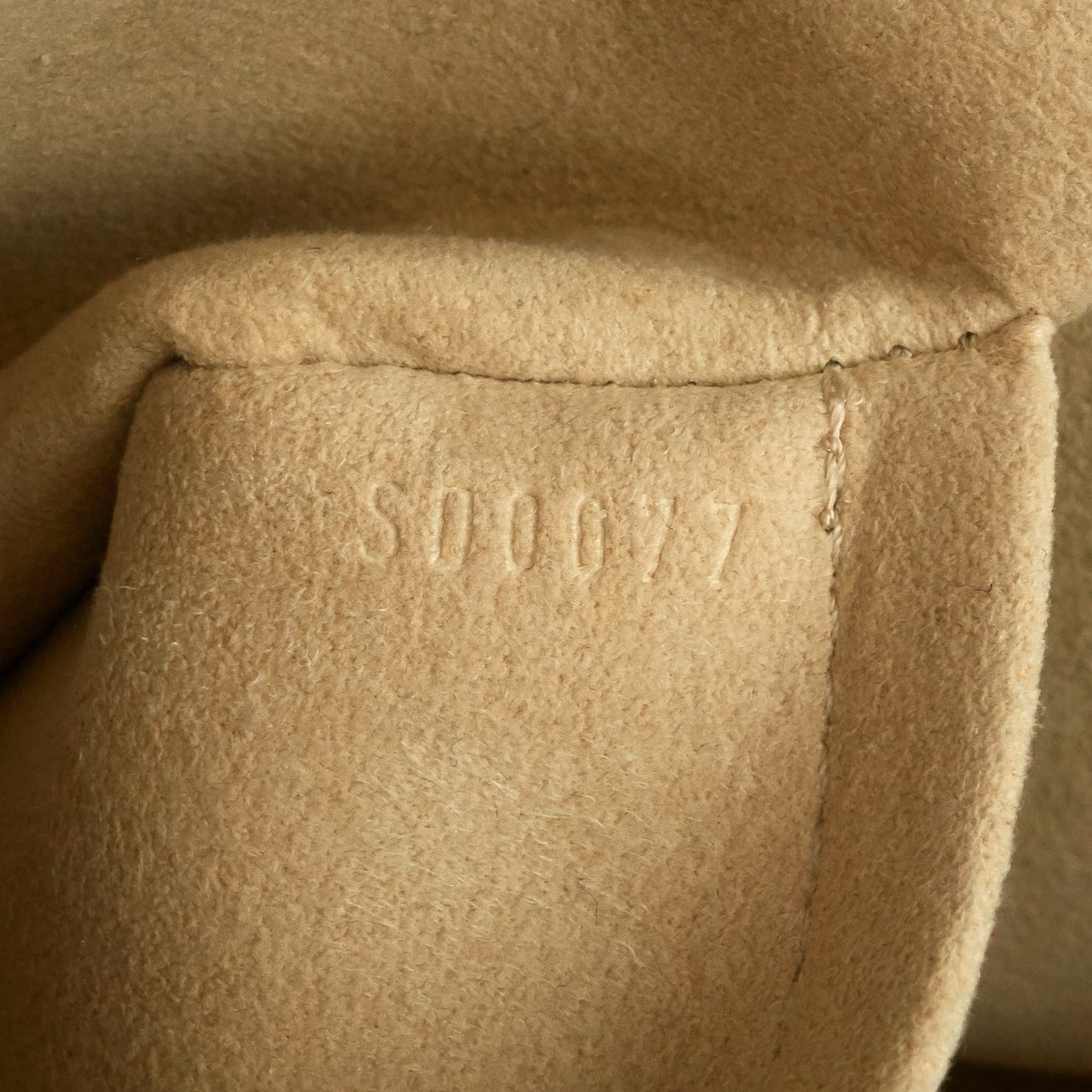 Louis Vuitto Beverly MM Monogram Canvas Bag