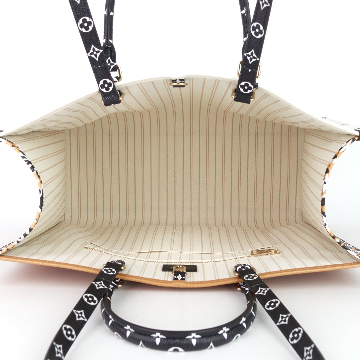 Louis Vuitto OnTheGo Monogram Giant Jungle Canvas Bag