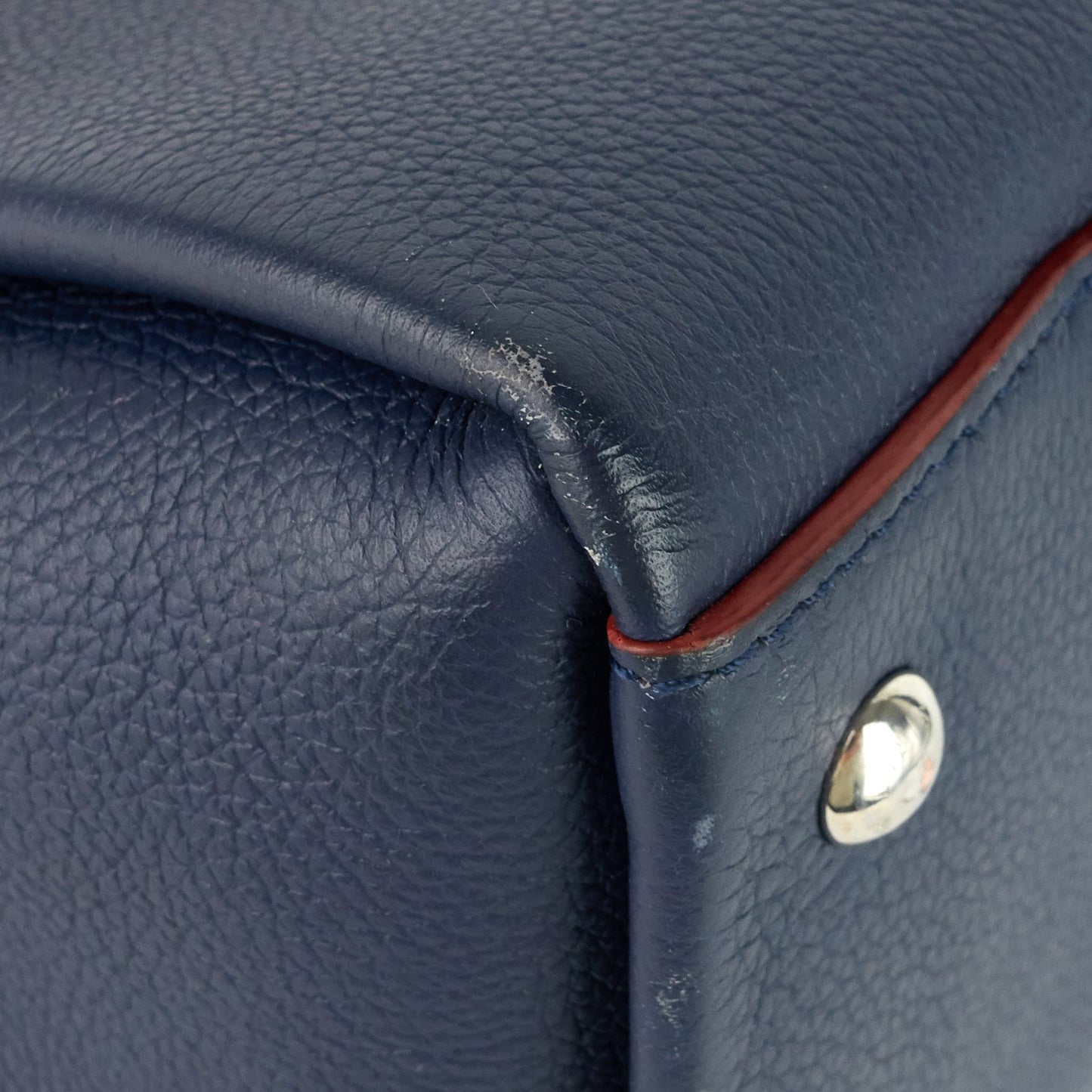 Louis Vuitto LockMeTo MM Calfskin Leather Handbag