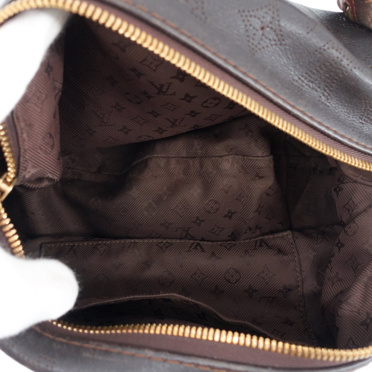 Louis Vuitto Onatah GM Mahina Leather Hobo Bag