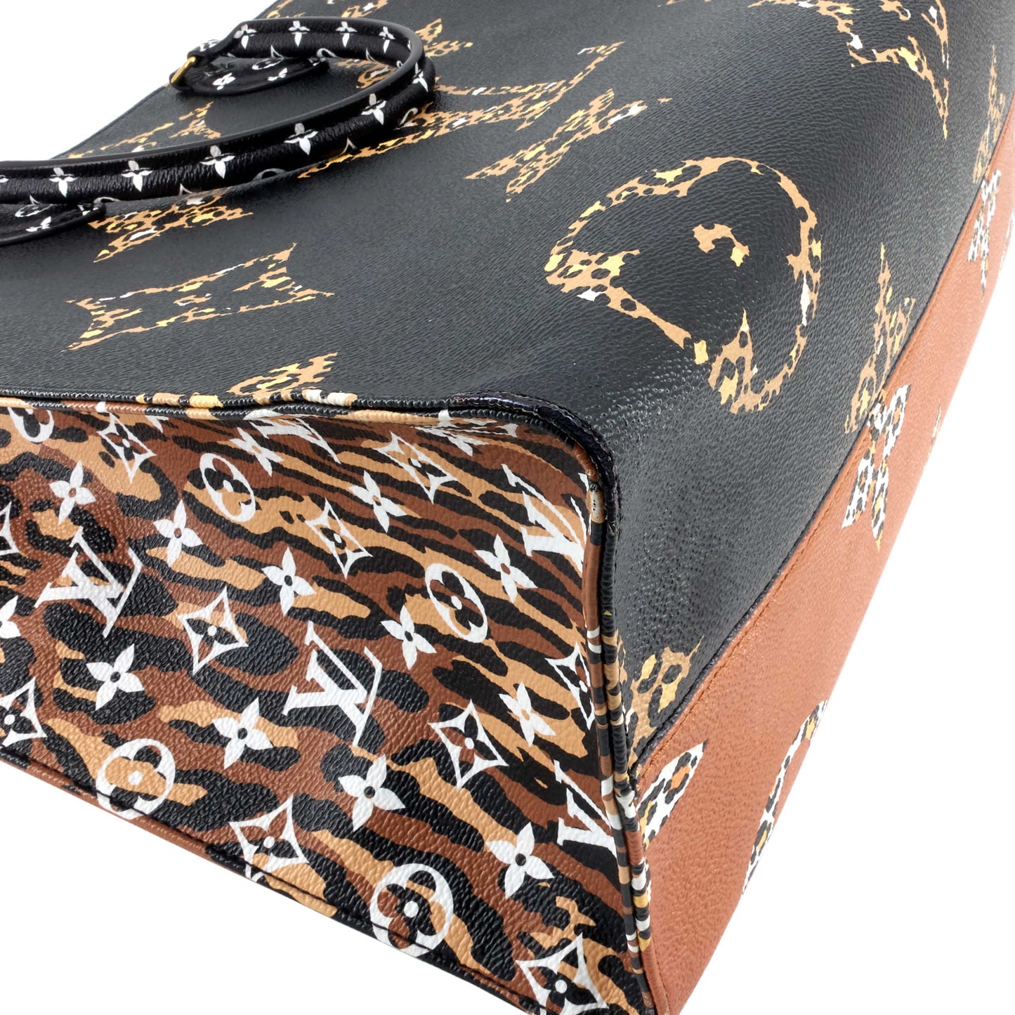 Louis Vuitto OnTheGo Monogram Giant Jungle Canvas Bag