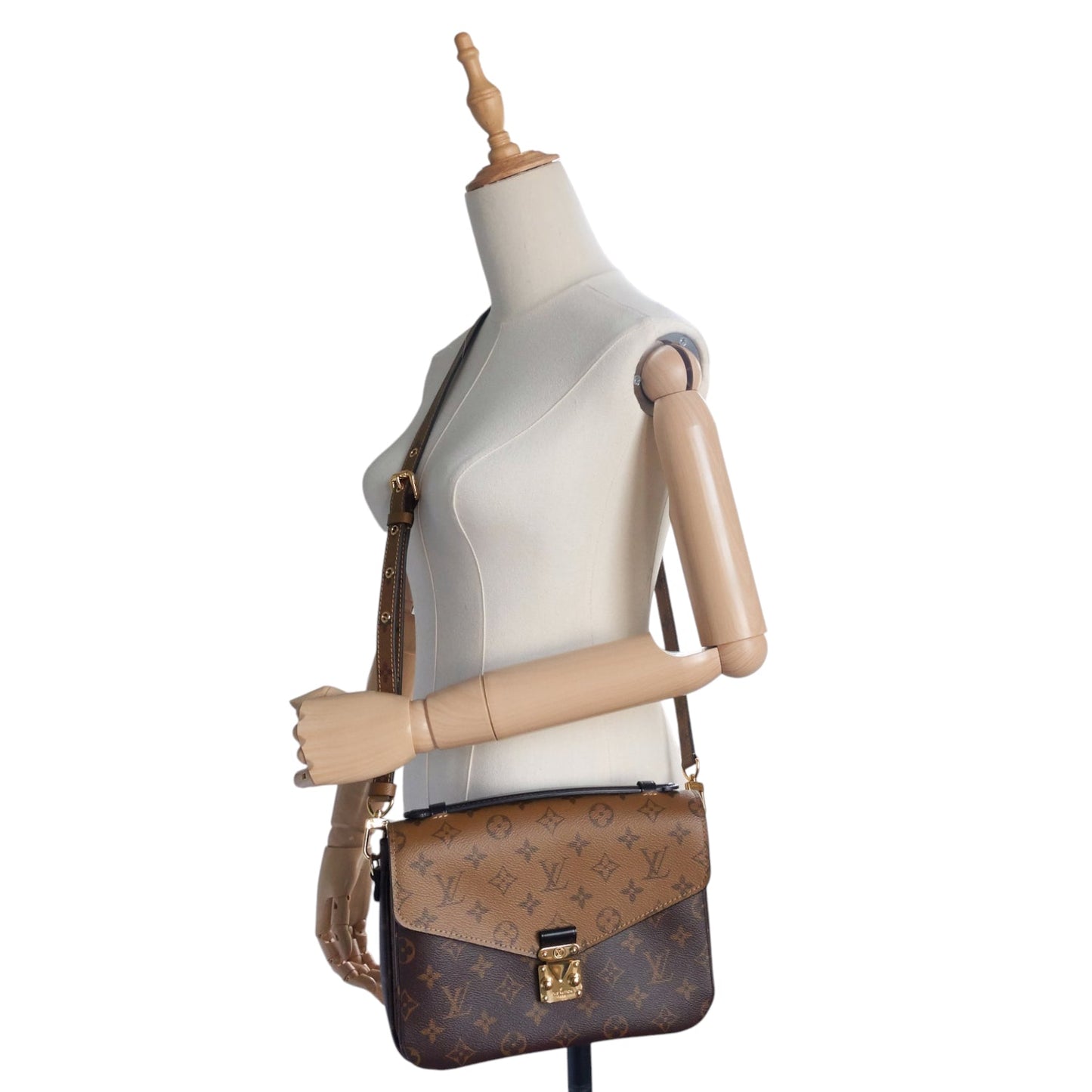 Louis Vuitto Pochette Metis Reverse Monogram Canvas Bag