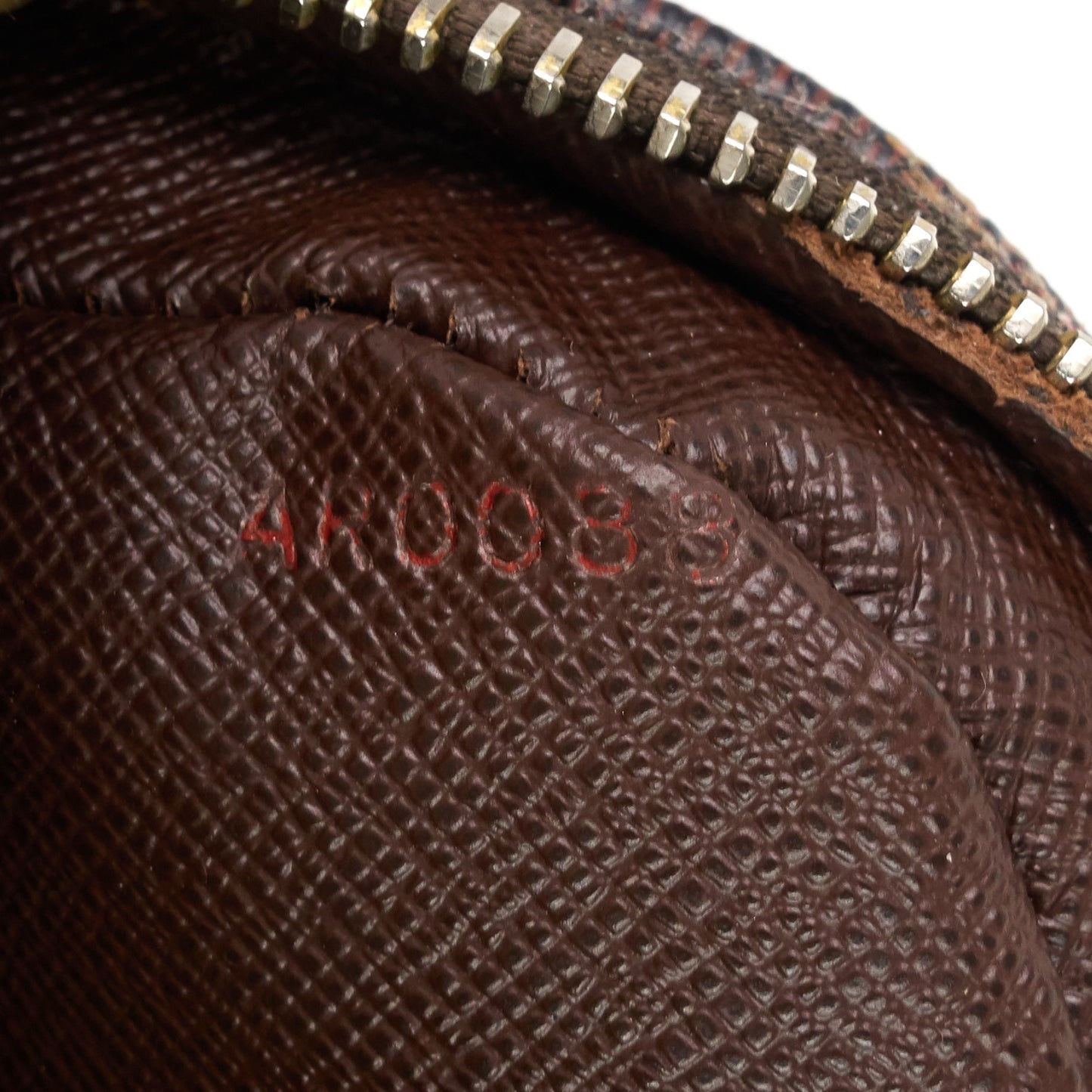 Louis Vuitto Nil 28 Damier Ebene Canvas Messenger Bag