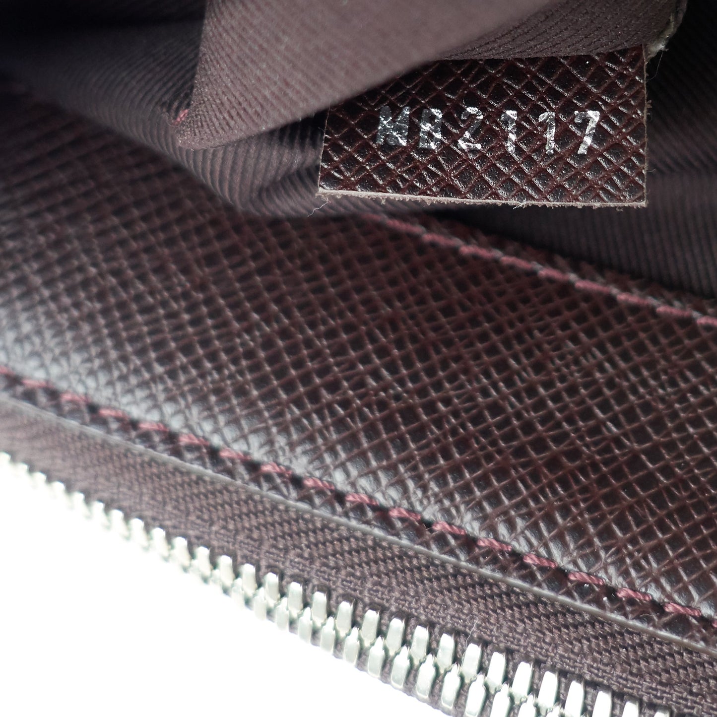 Louis Vuitto Anton Taiga Leather Soft Briefcase Bag