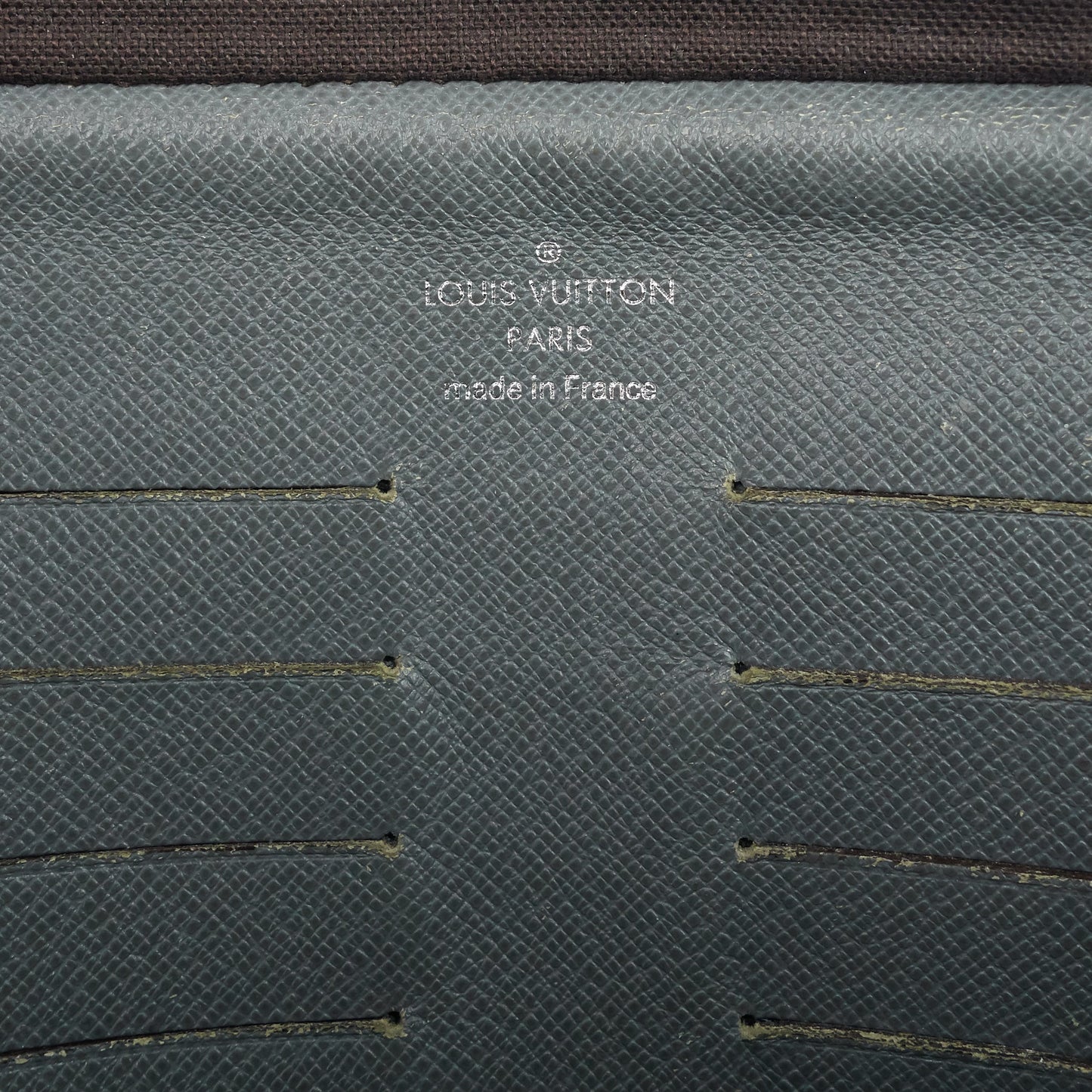 Louis Vuitto Pavel Taiga Leather Clutch Bag