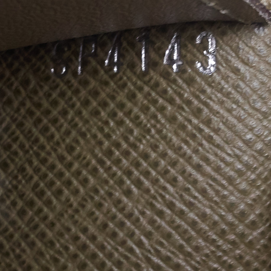 Louis Vuitto Brazza Taiga Leather Wallet