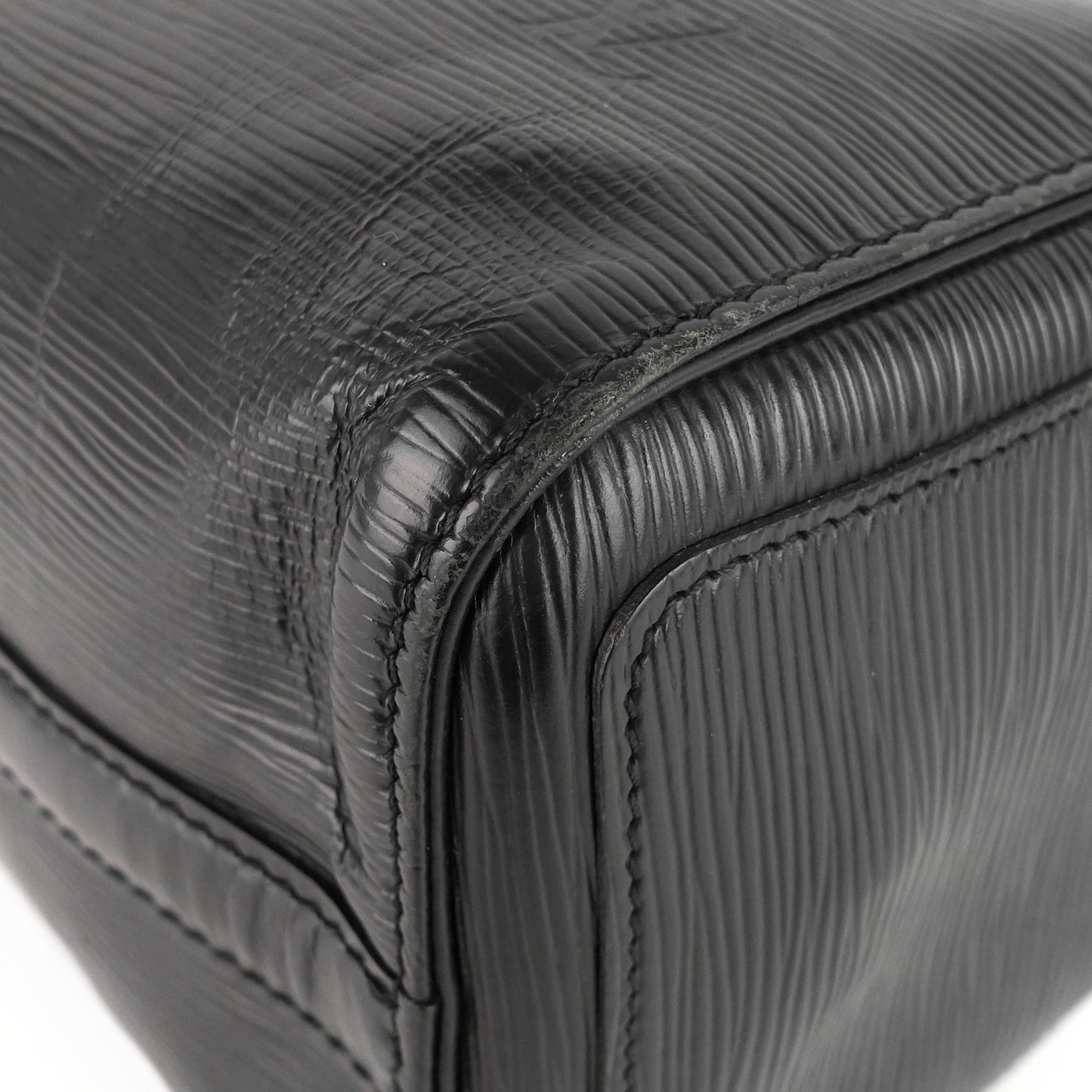 Louis Vuitto Speedy 25 Black Epi Leather Bag