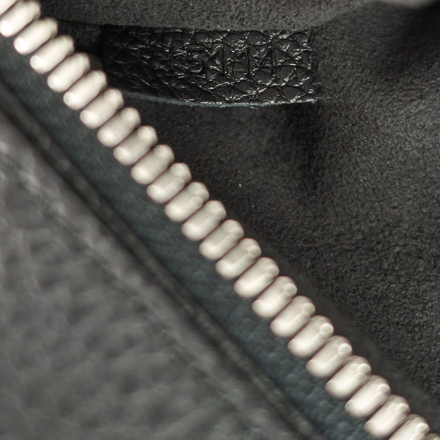 Louis Vuitto Serviette Dorian Taurillon Leather Briefcase Bag