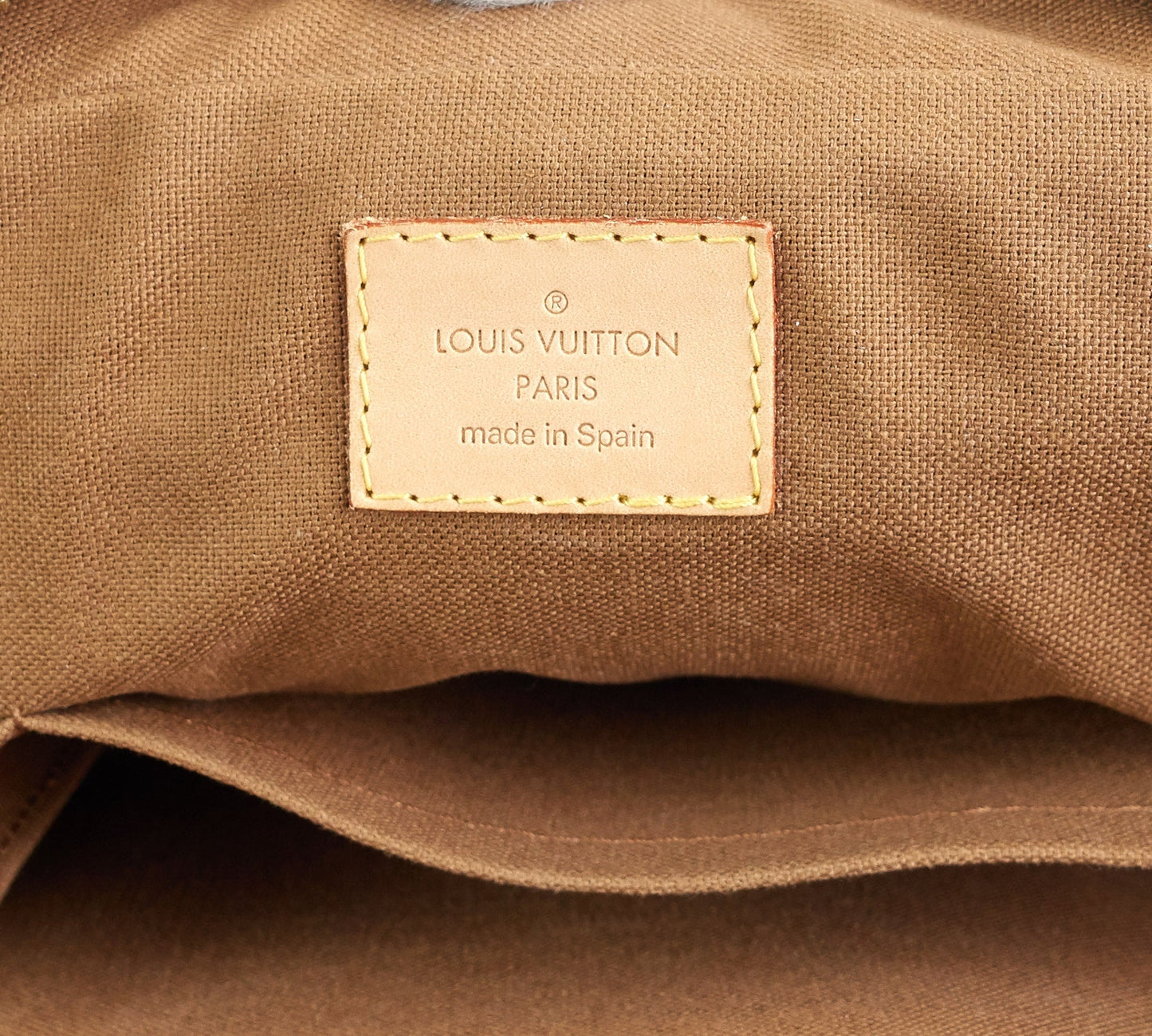 Louis Vuitto Sac Bosphore Monogram Canvas Messenger Bag