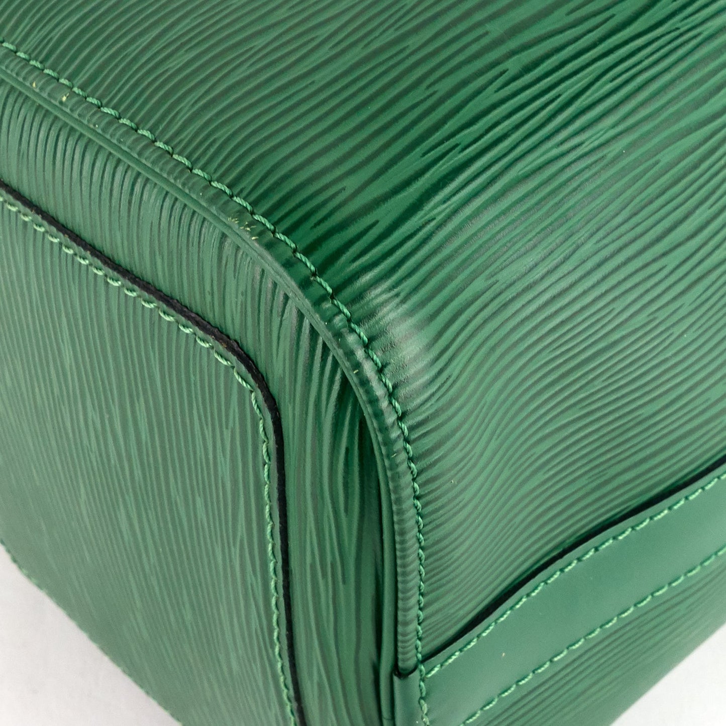 Louis Vuitto Speedy 25 Green Epi Leather Bag