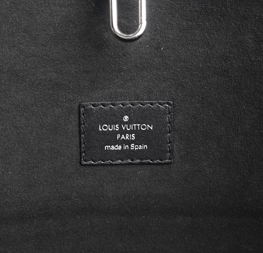 Louis Vuitto Neverfull MM Black Epi Leather Bag