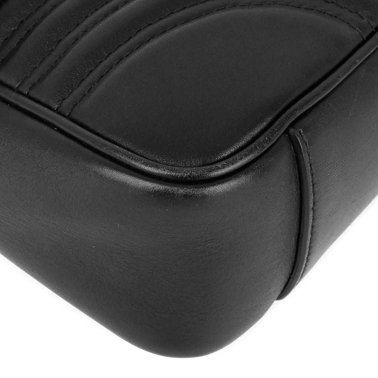 Gucci Marmont Medium MatelassÃ© Leather Shoulder Bag