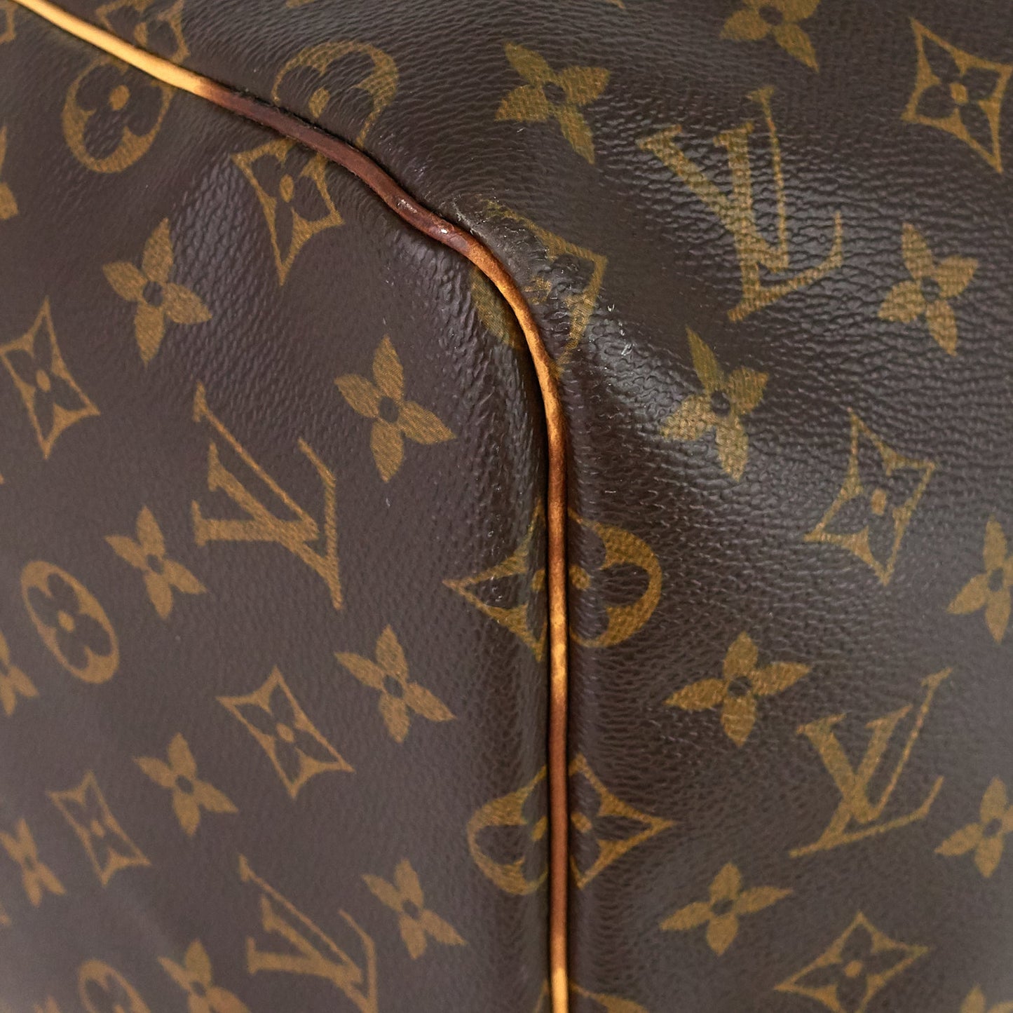 Louis Vuitto Keepall 55 Monogram Canvas Bag