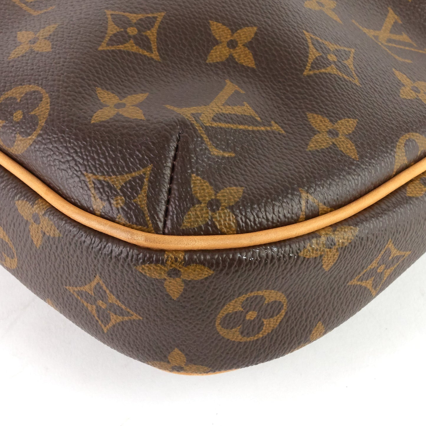 Louis Vuitto Odeon MM Monogram Canvas Bag