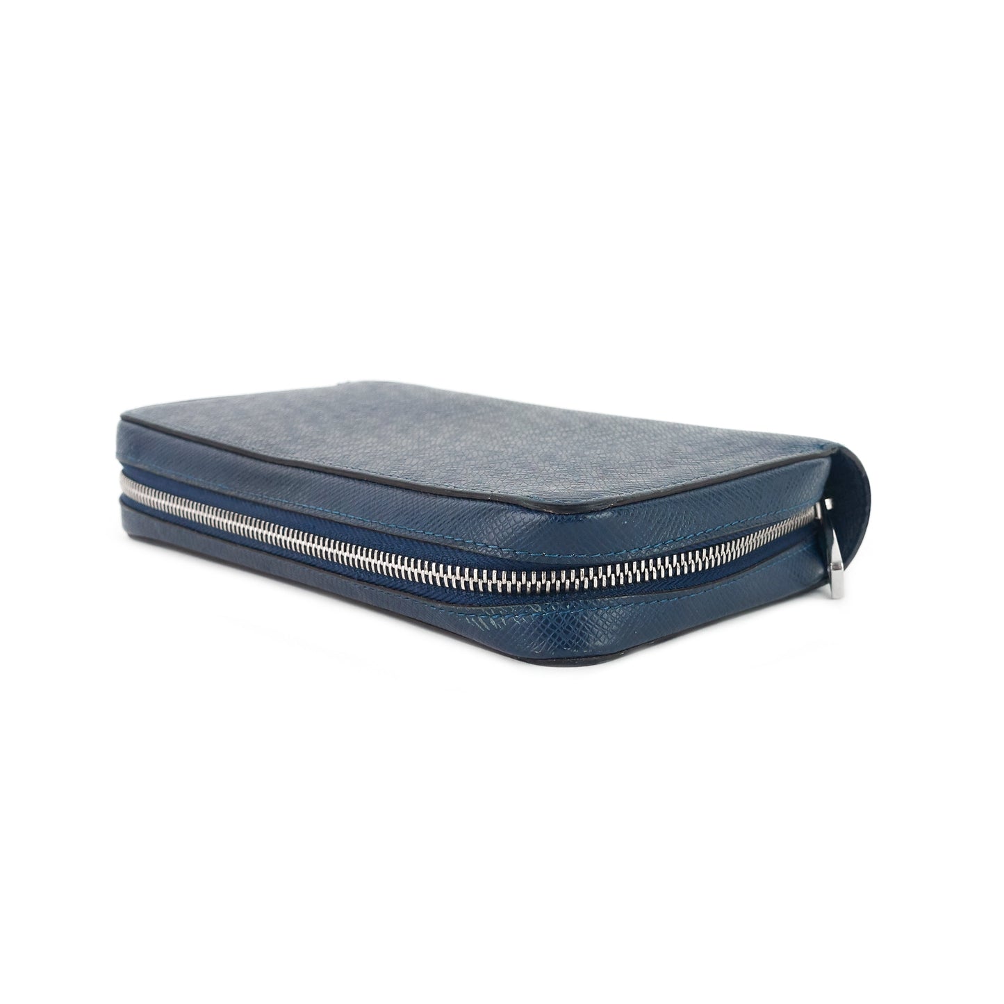 Louis Vuitto Zippy XL Taiga Leather Organizer Wallet