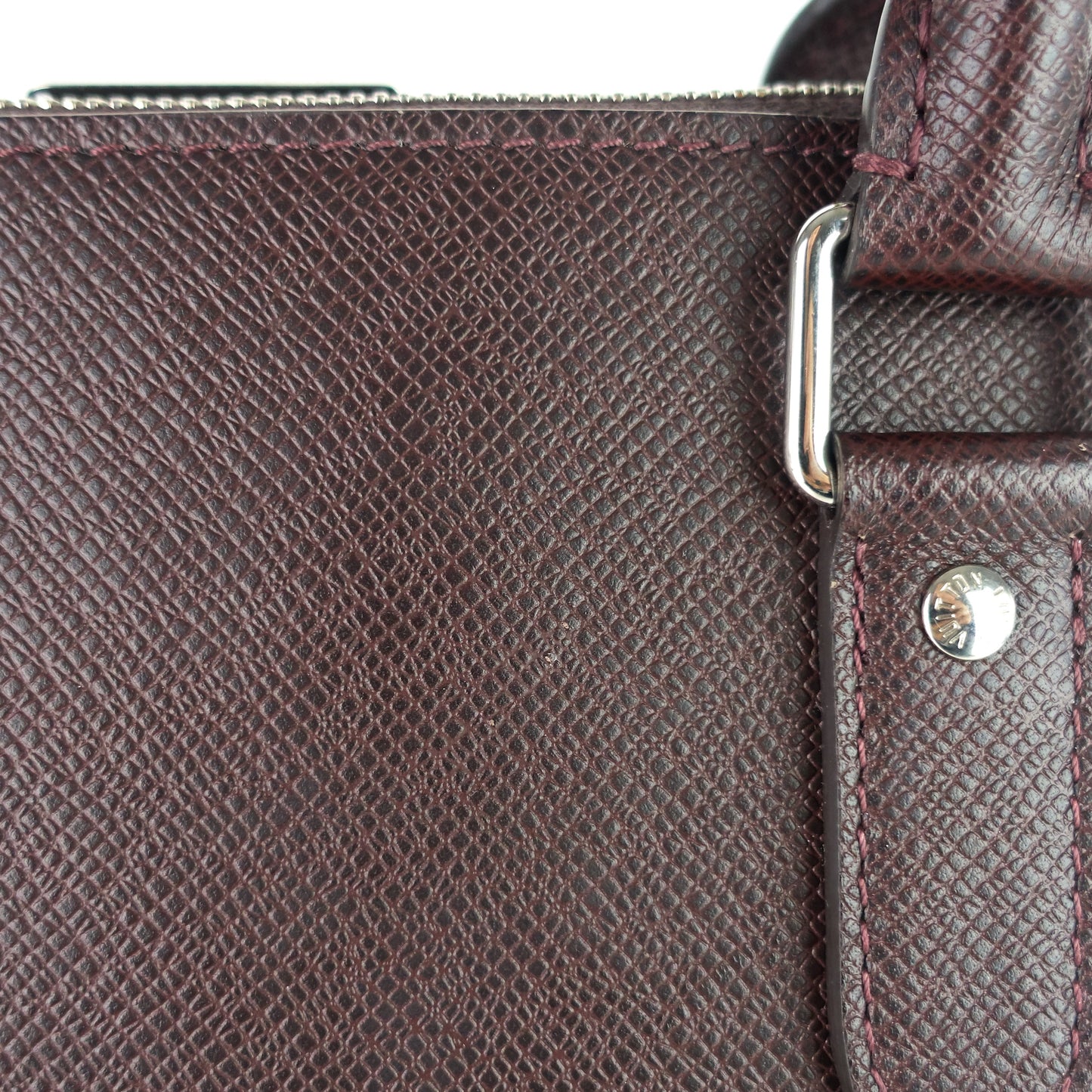 Louis Vuitto Anton Taiga Leather Soft Briefcase Bag