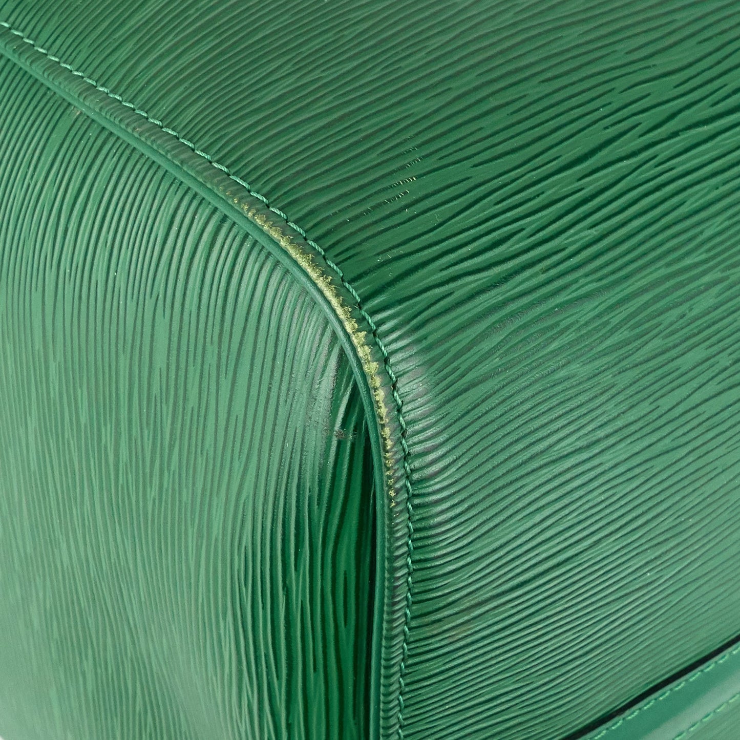 Louis Vuitto Keepall 50 Green Epi Leather Bag