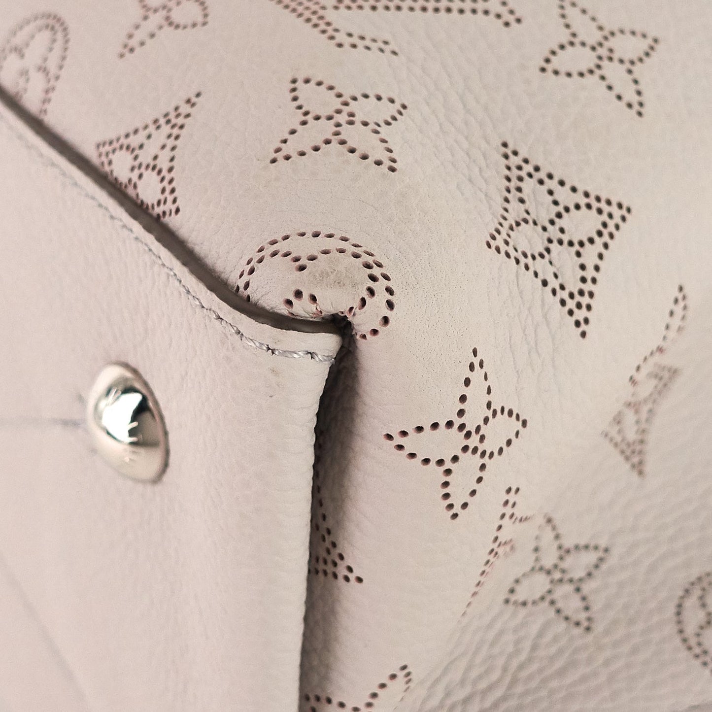 Louis Vuitto Muria Mahina Leather Hobo Bag