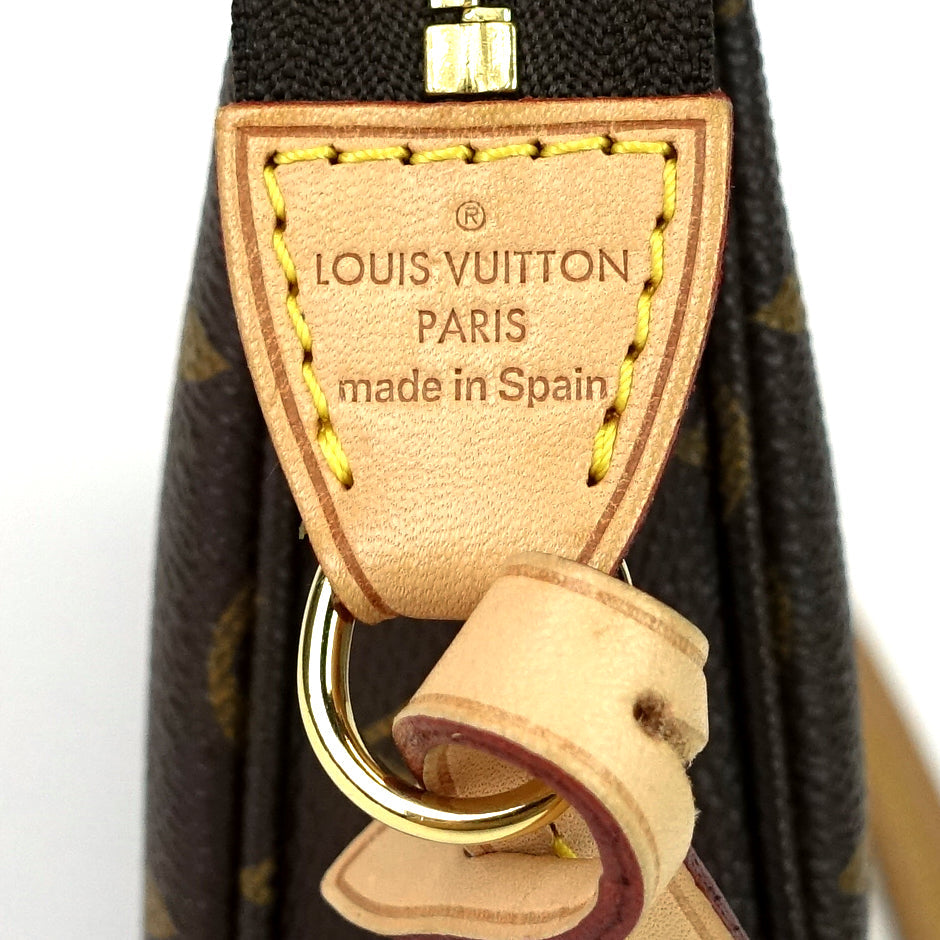 Louis Vuitto Pochette Accessoires NM Monogram Canvas Bag