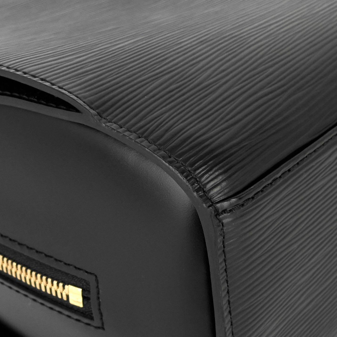 Louis Vuitto Pont Neuf PM Black Epi Leather Bag