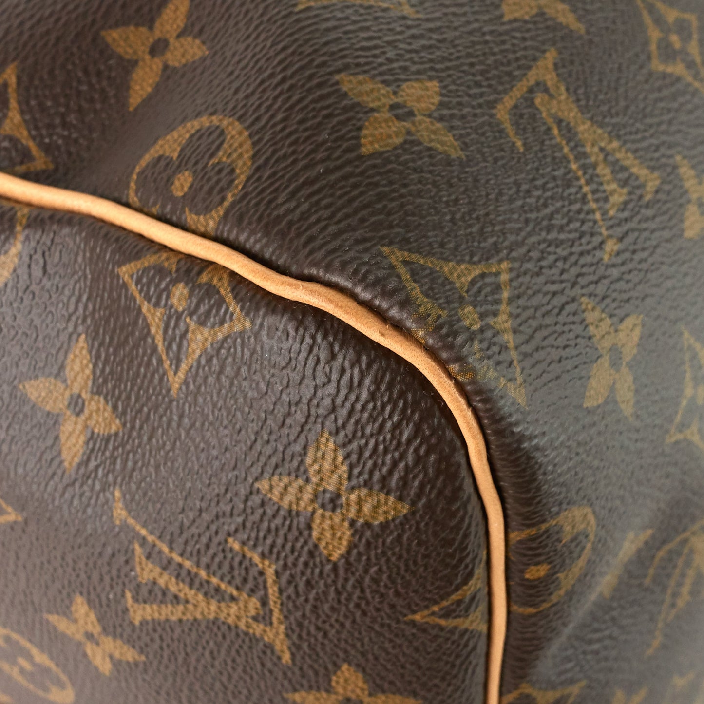 Louis Vuitto Keepall 55 BandouliÃ¨re Monogram Canvas Bag