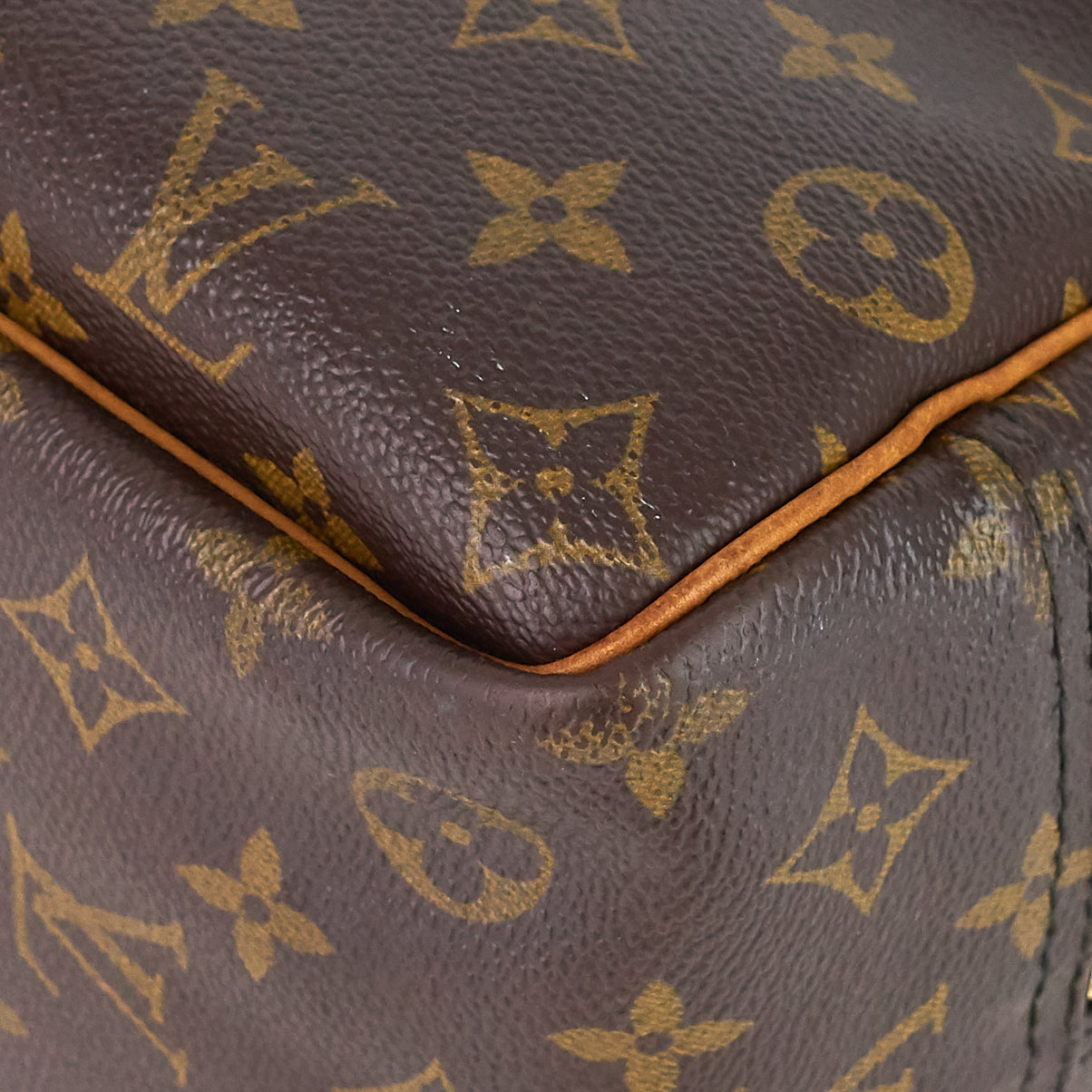Louis Vuitto Deauville Monogram Canvas Bag