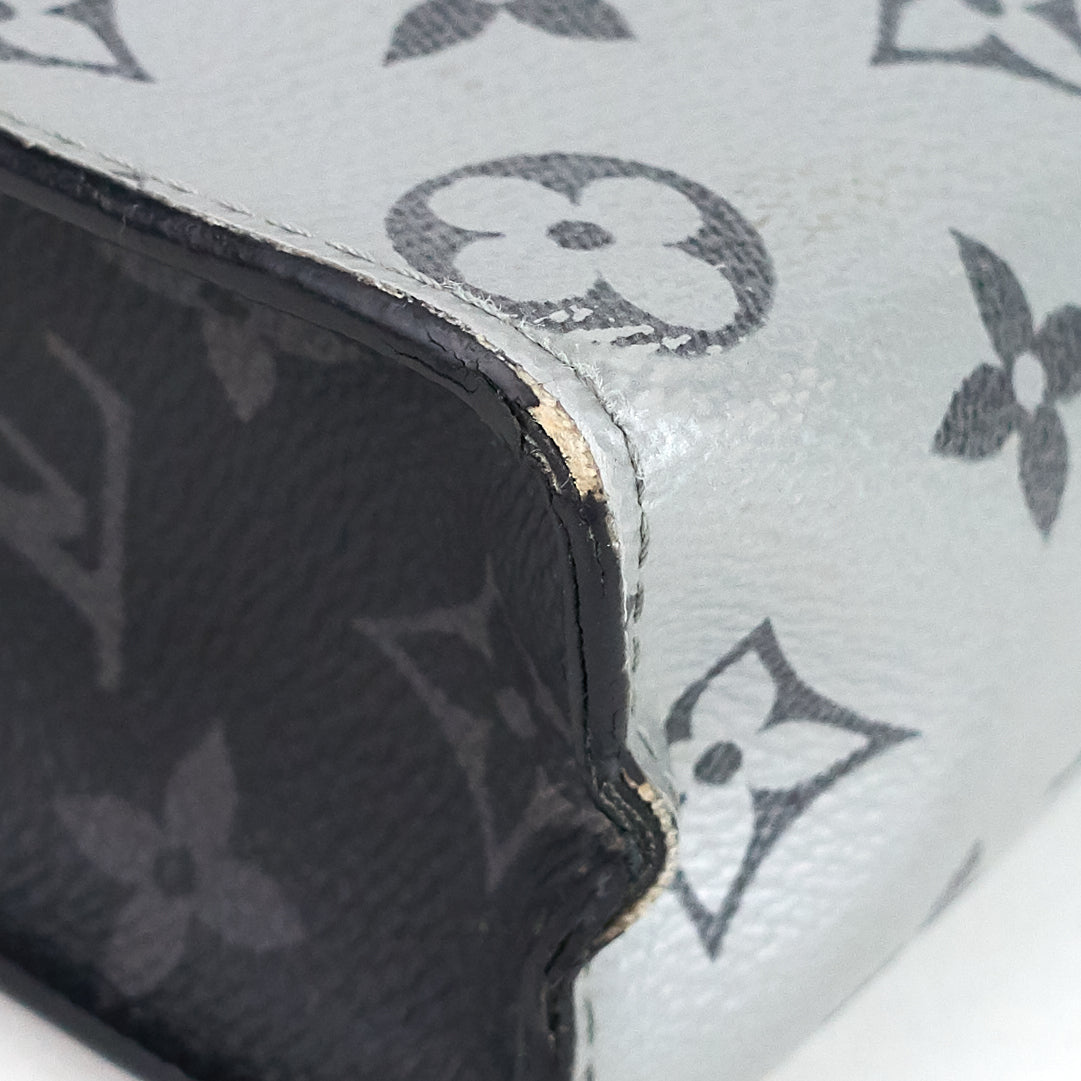 Louis Vuitto Voyage MM Monogram Eclipse Split Pochette