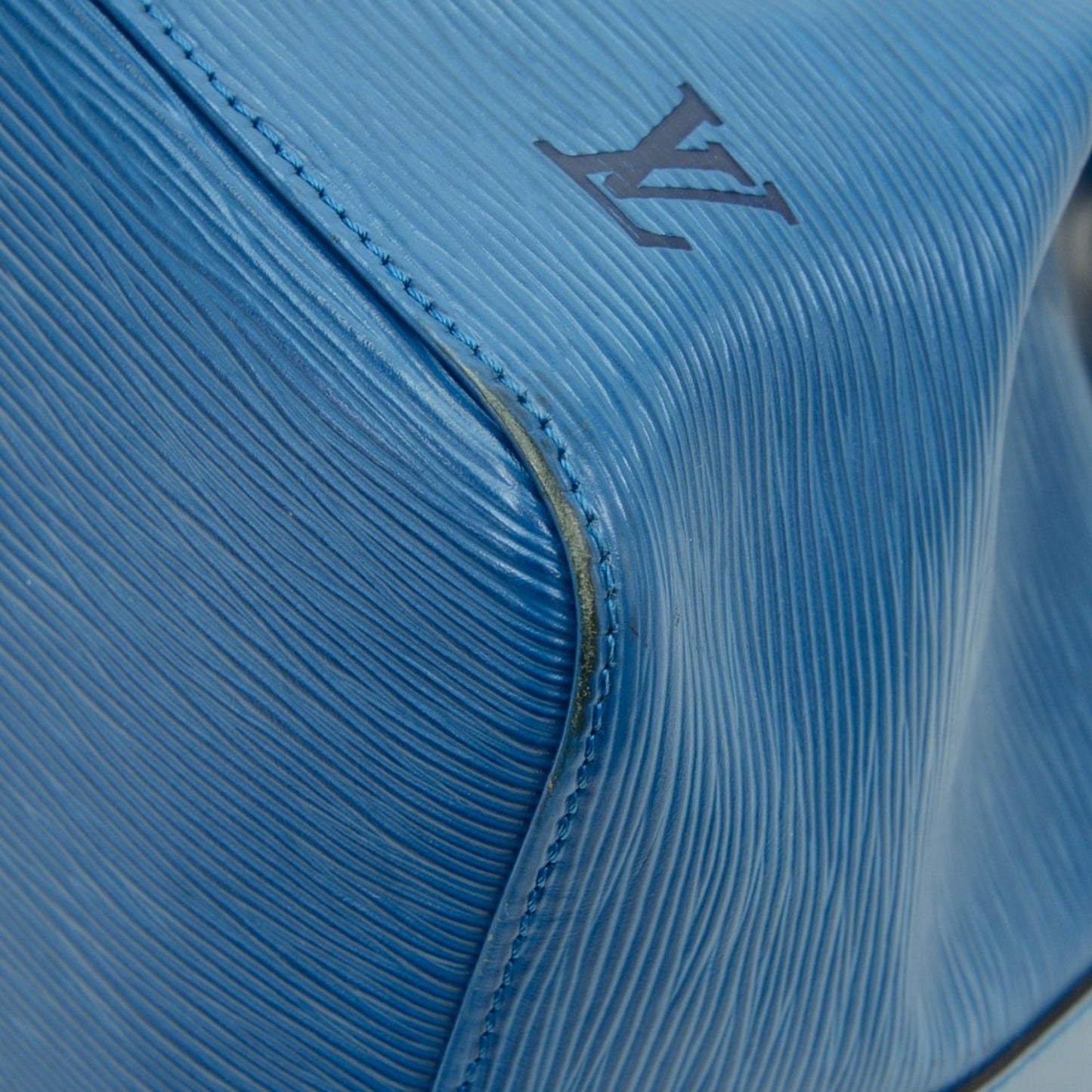 Louis Vuitto Petit Noe Blue Epi Leather Bag