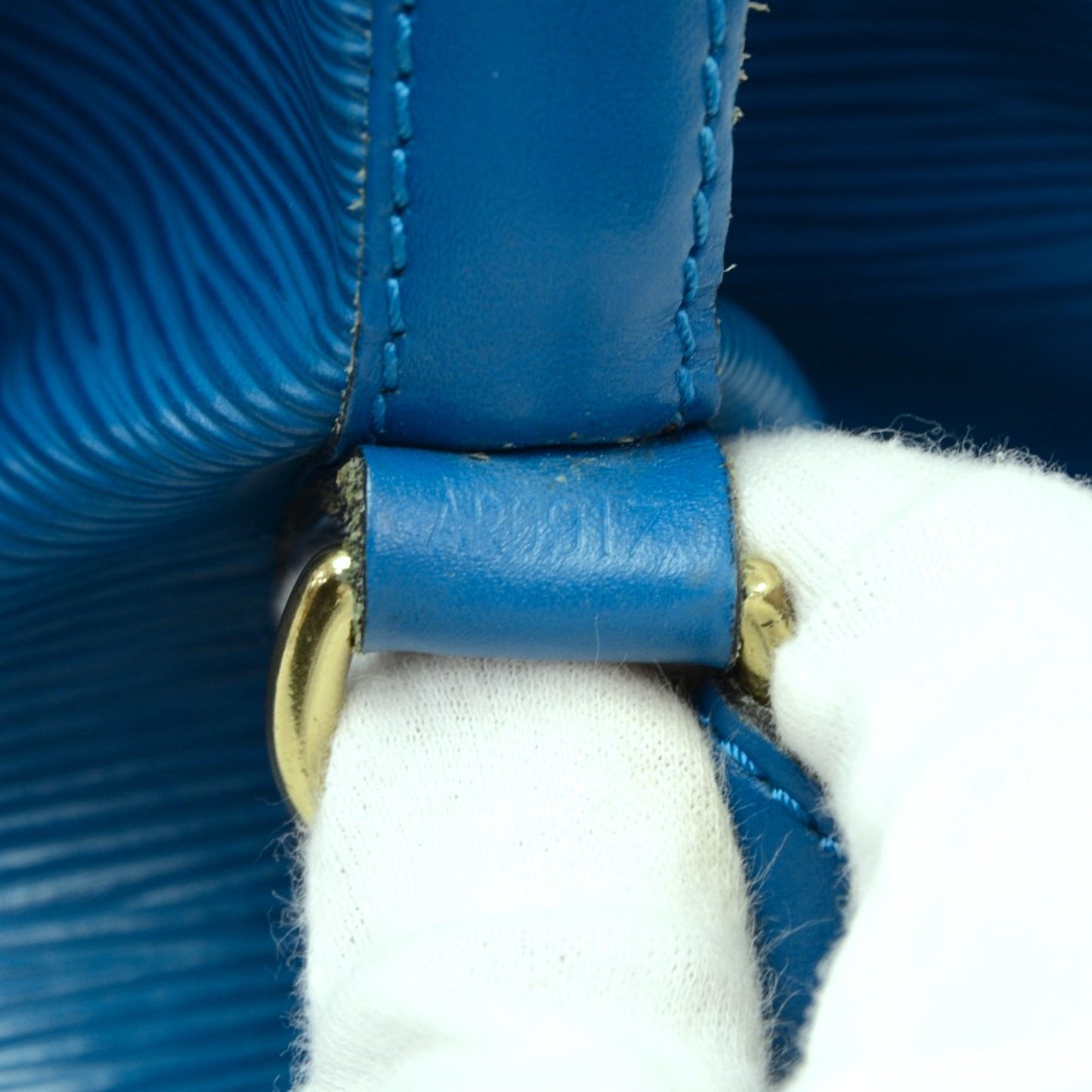 Louis Vuitto Petit Noe Blue Epi Leather Bag