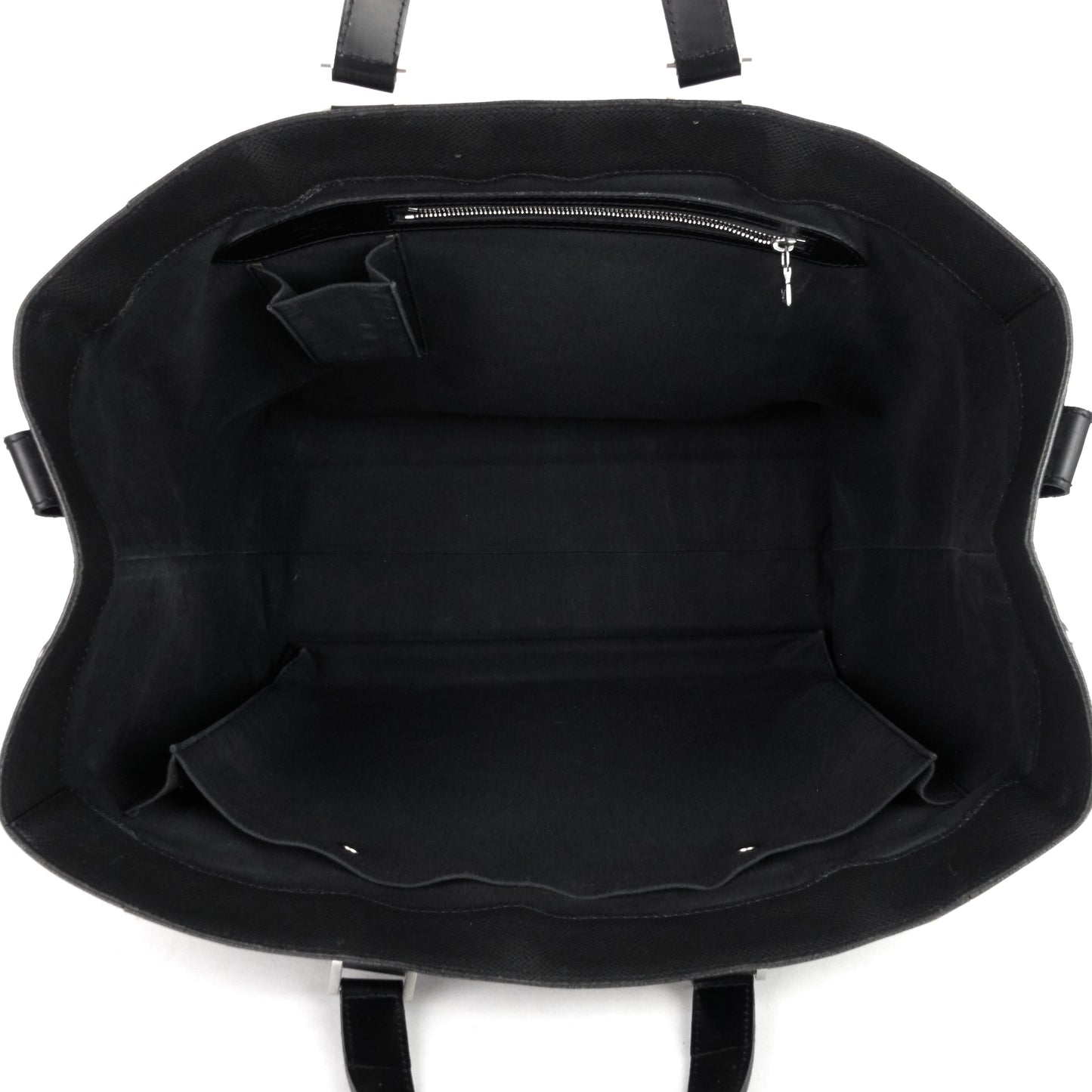 Louis Vuitto Kasbek GM Taiga Leather Bag