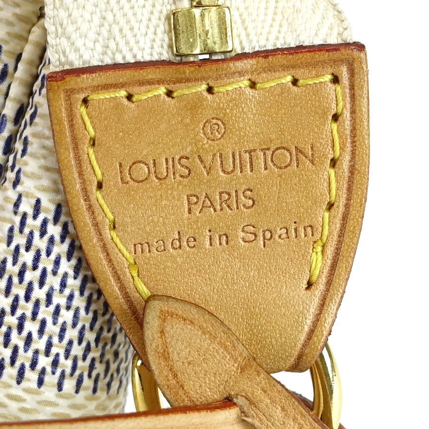 Louis Vuitto Pochette Accessoires Damier Azur Canvas Bag