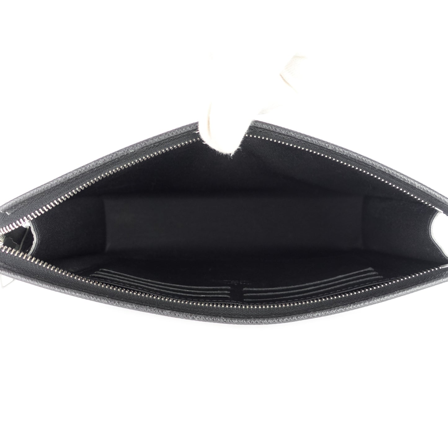 Louis Vuitto Voyage MM Taiga Leather Pochette Bag