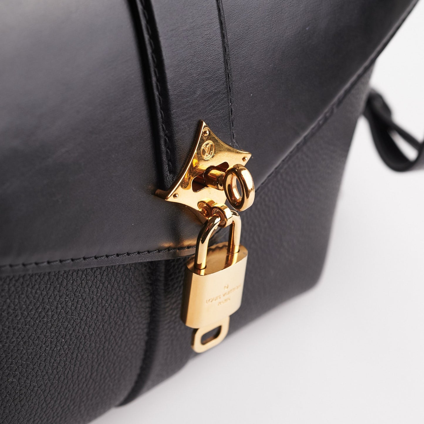 Louis Vuitton Rose Des Vents Black