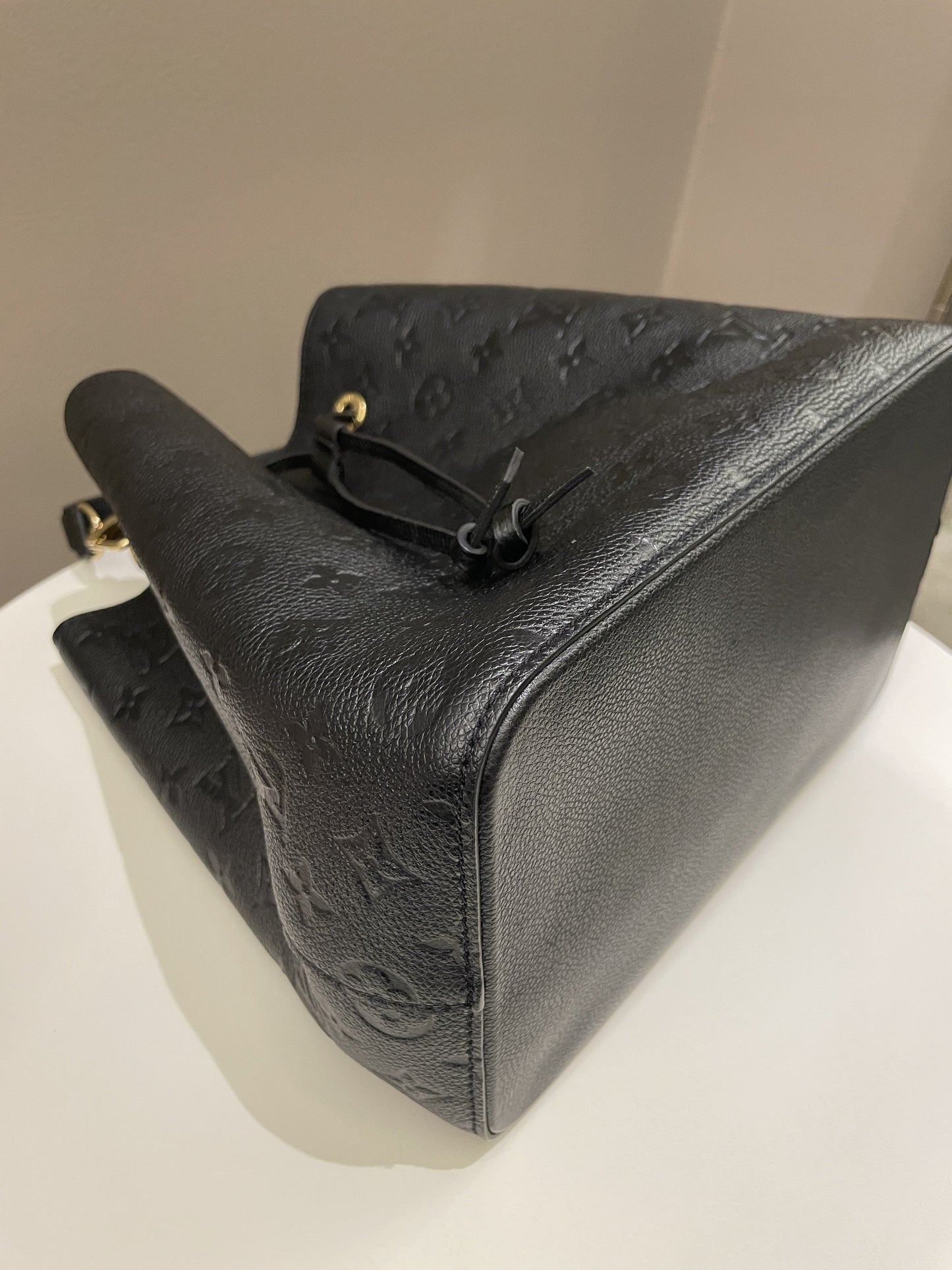 Louis Vuitton Neo Noe Bucket Bag Black Empreinte Leather