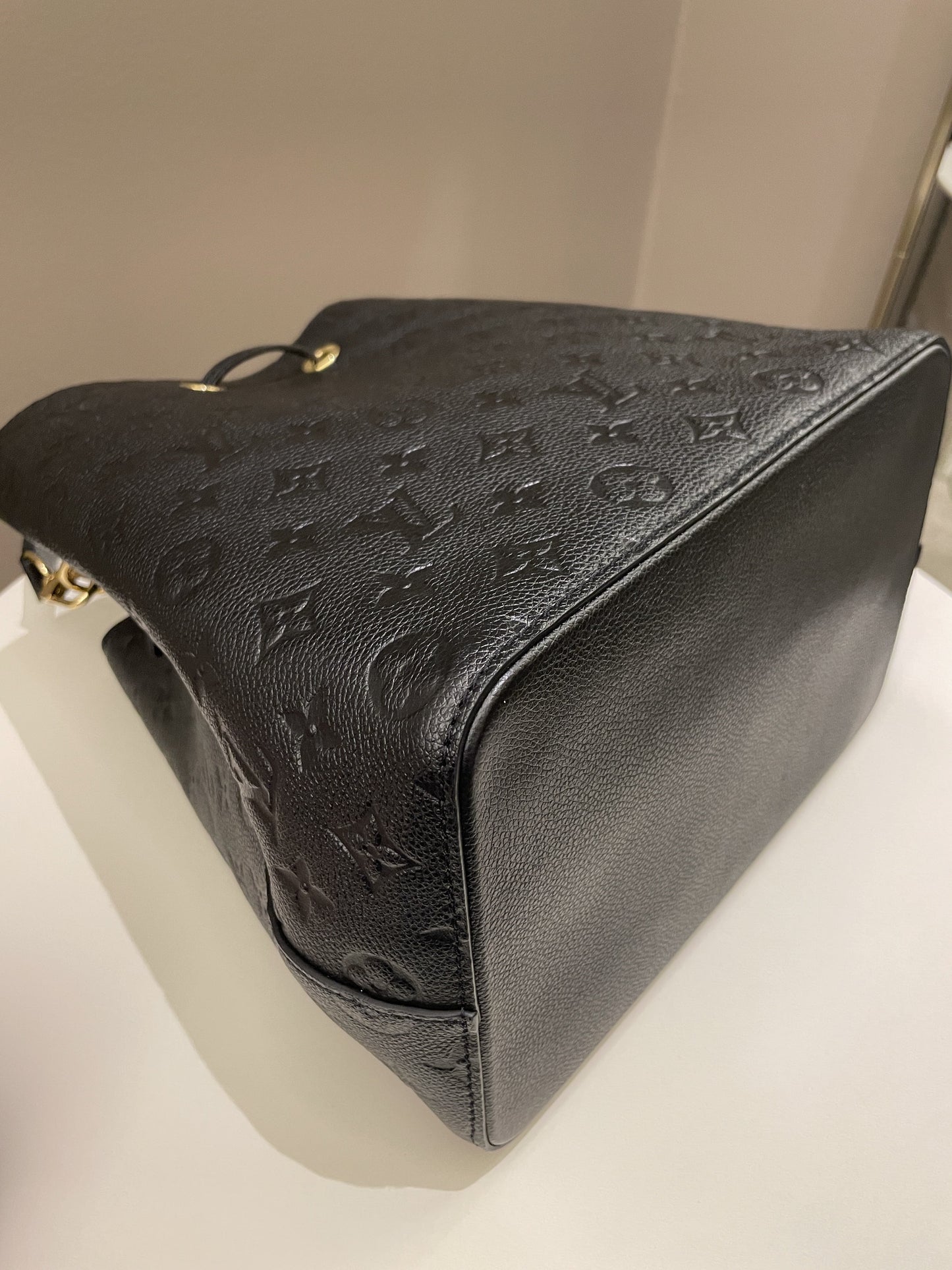 Louis Vuitton Neo Noe Bucket Bag Black Empreinte Leather