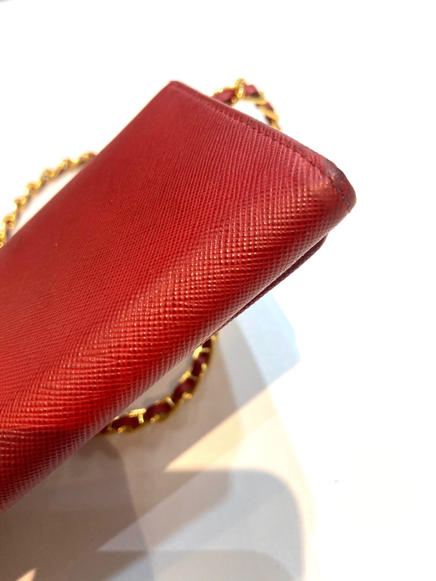 PRADA SAFFIANO LUX LEATHER ORO WALLET ON CHAIN