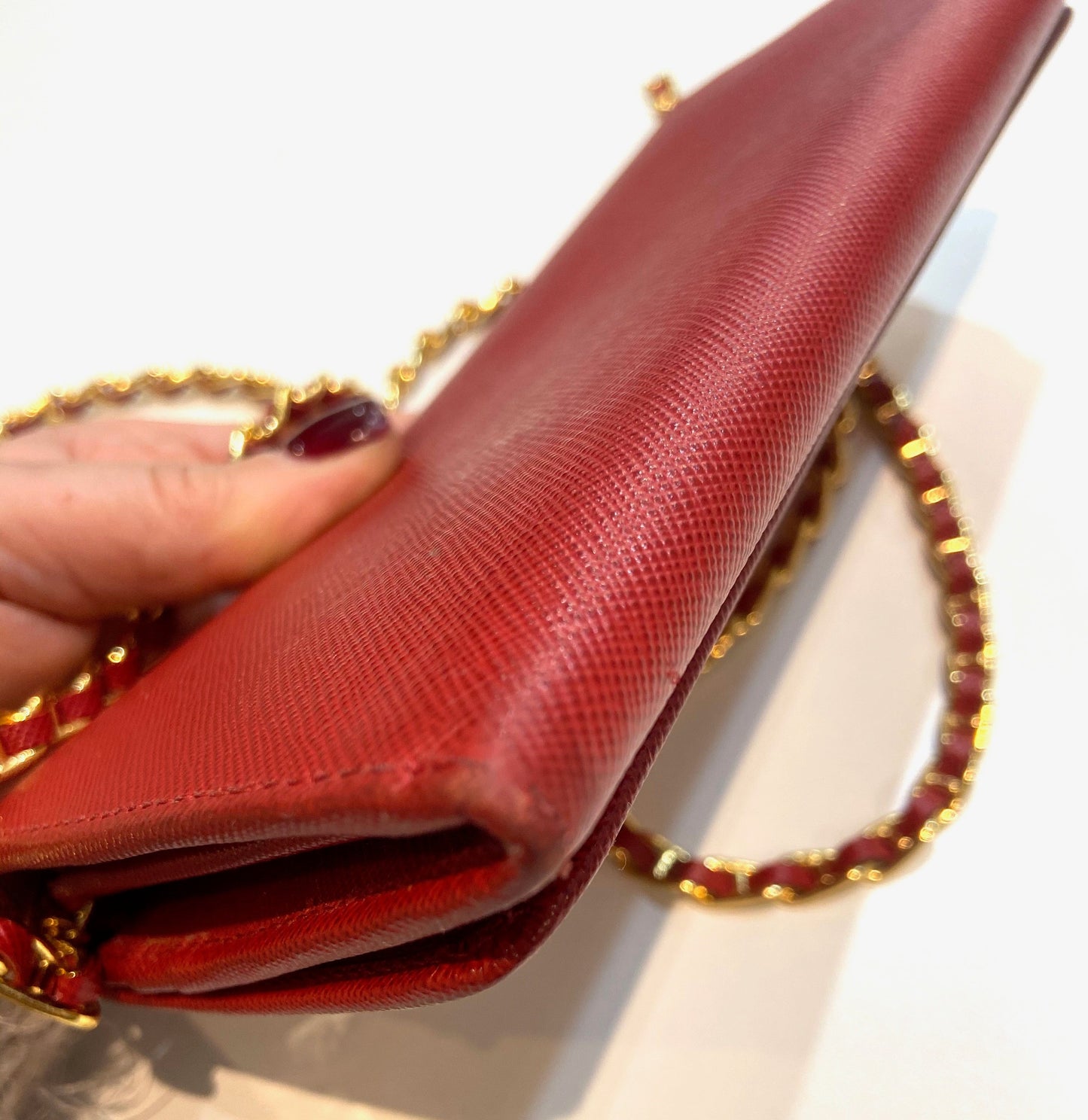 PRADA SAFFIANO LUX LEATHER ORO WALLET ON CHAIN