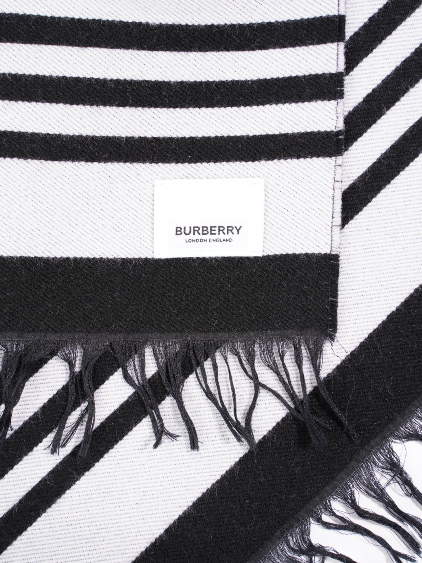 Burberry Equestrian Scarf Black / White Wool