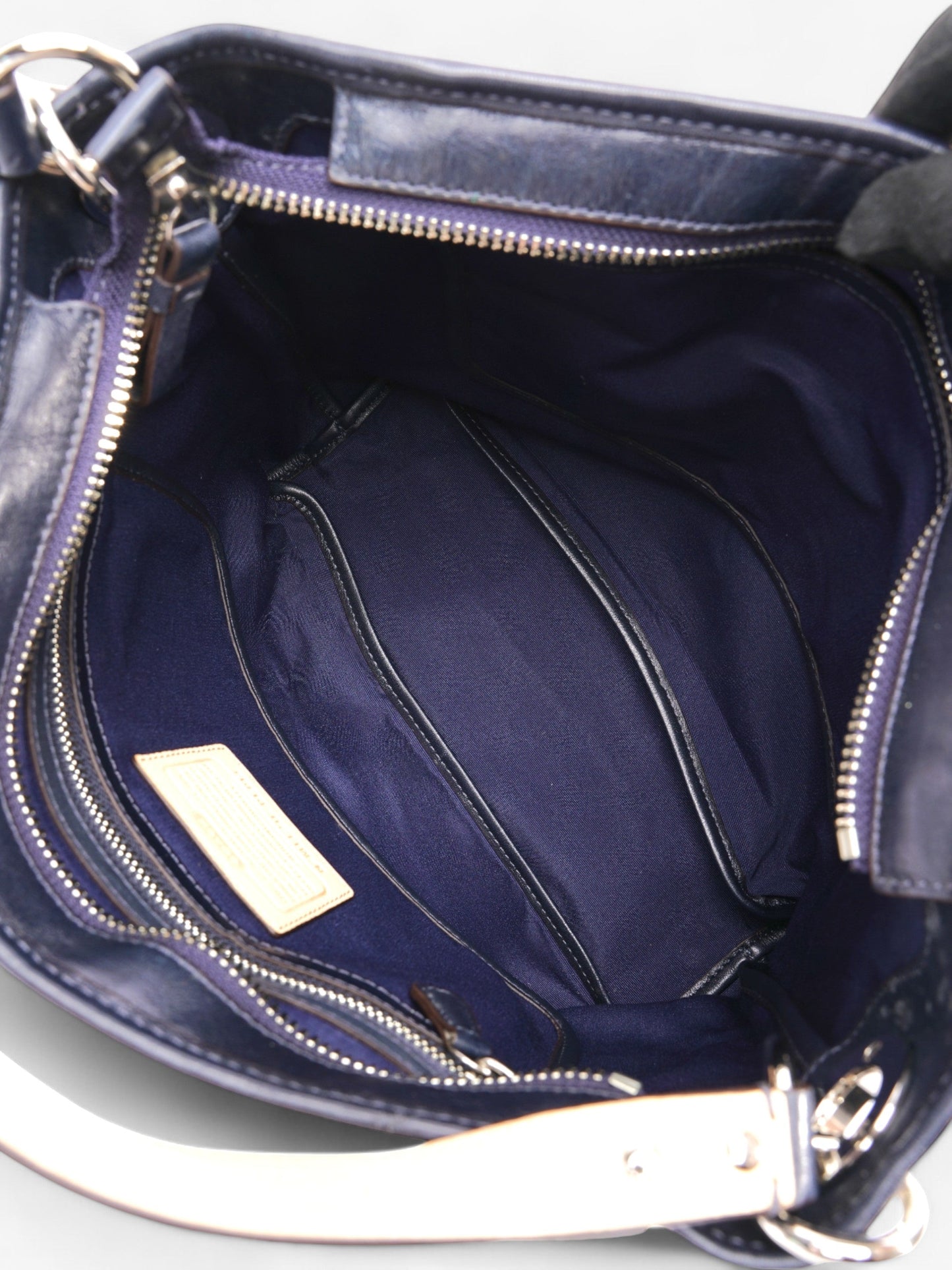 Coach 19393 Hamptons Navy Blue / Cream Leather