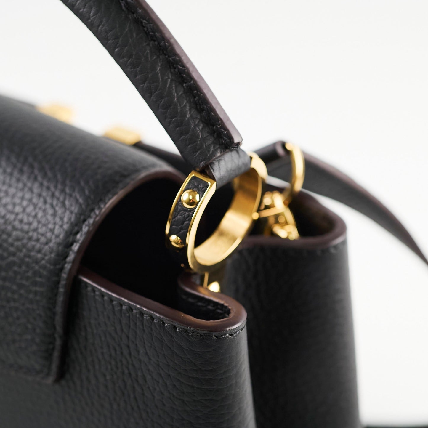 Louis Vuitton Capuucines BB Black