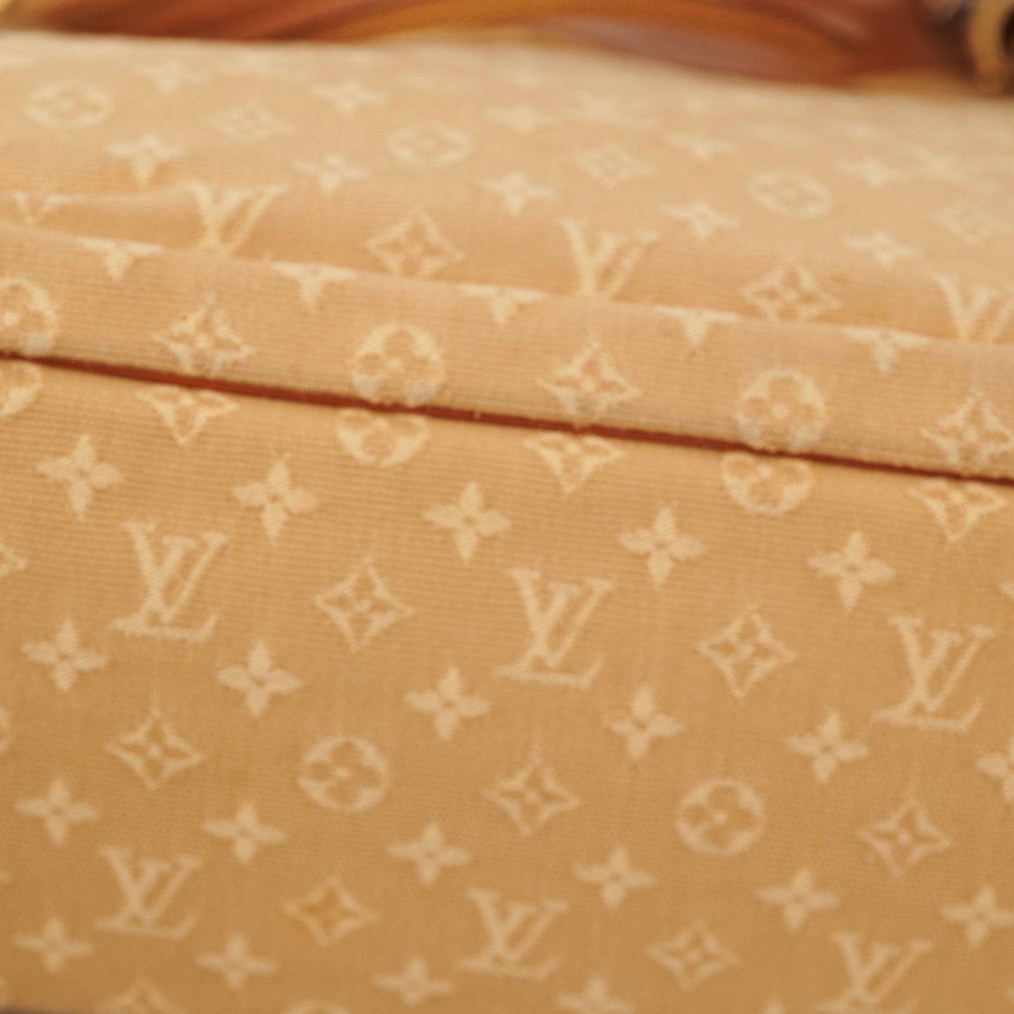 Louis Vuitton Mini Lin Lucille Beige