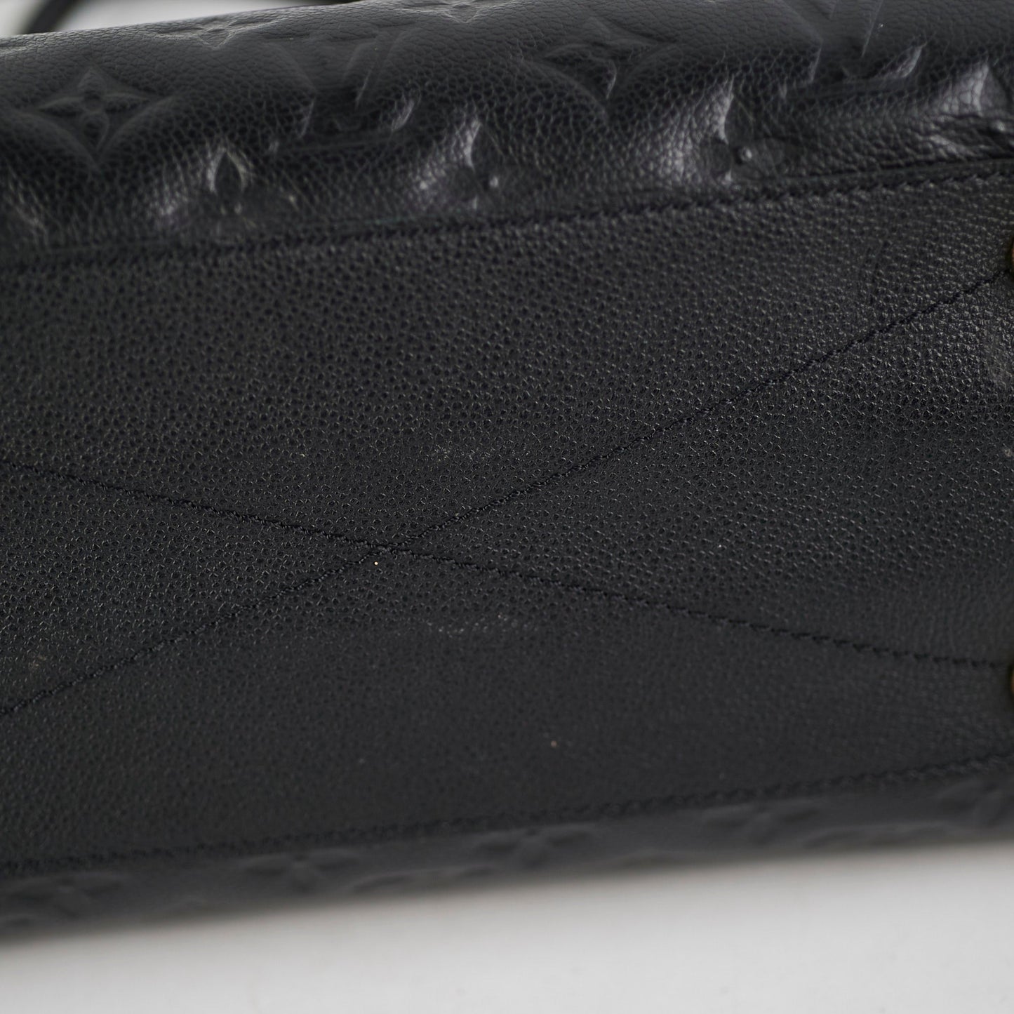 Louis Vuitton Montaigne MM Empreinte Black